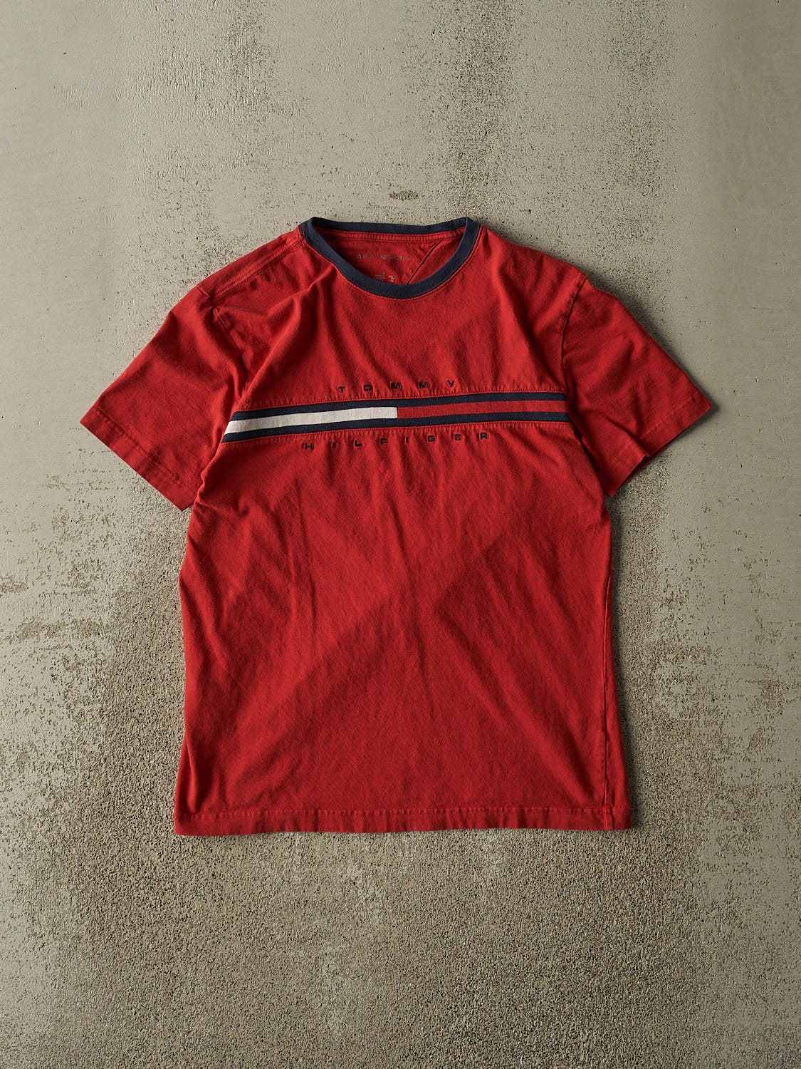 Vintage Y2K Red Tommy Hilfiger Tee (S/M)