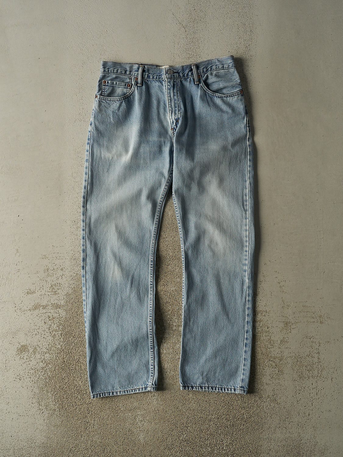 Vintage Y2K Light Wash Levi's 505 Jeans (33x32)
