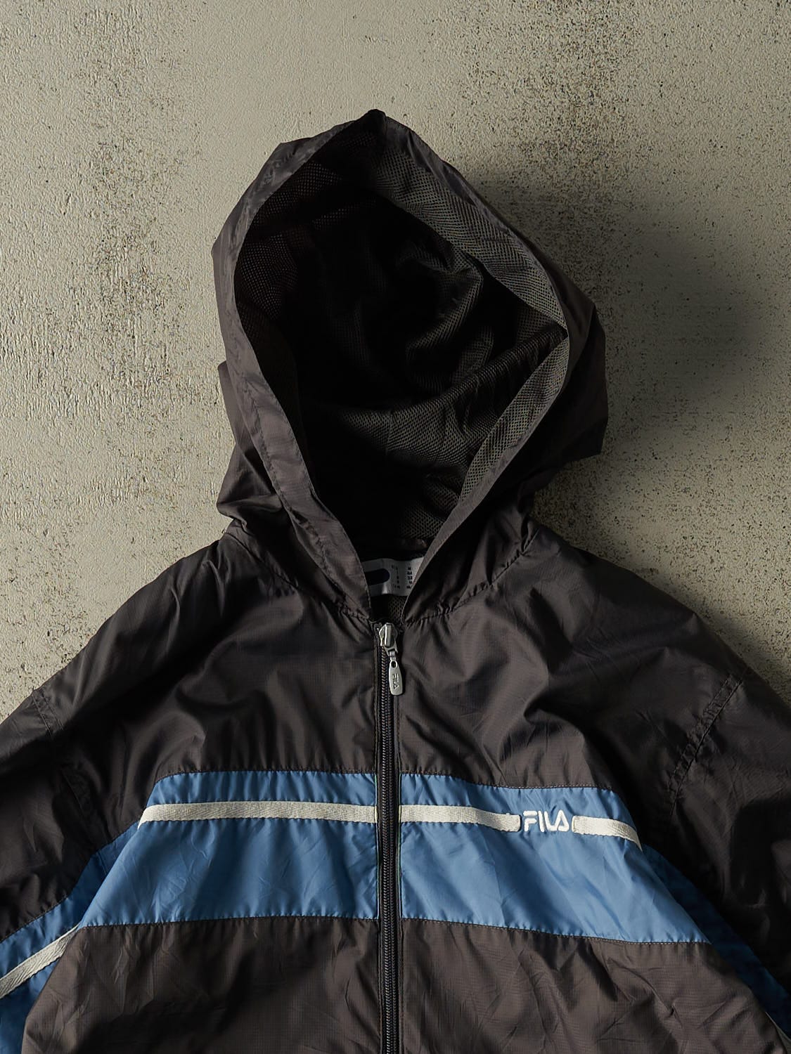 Vintage Y2K Grey Fila Hooded Windbreaker Jacket (S)