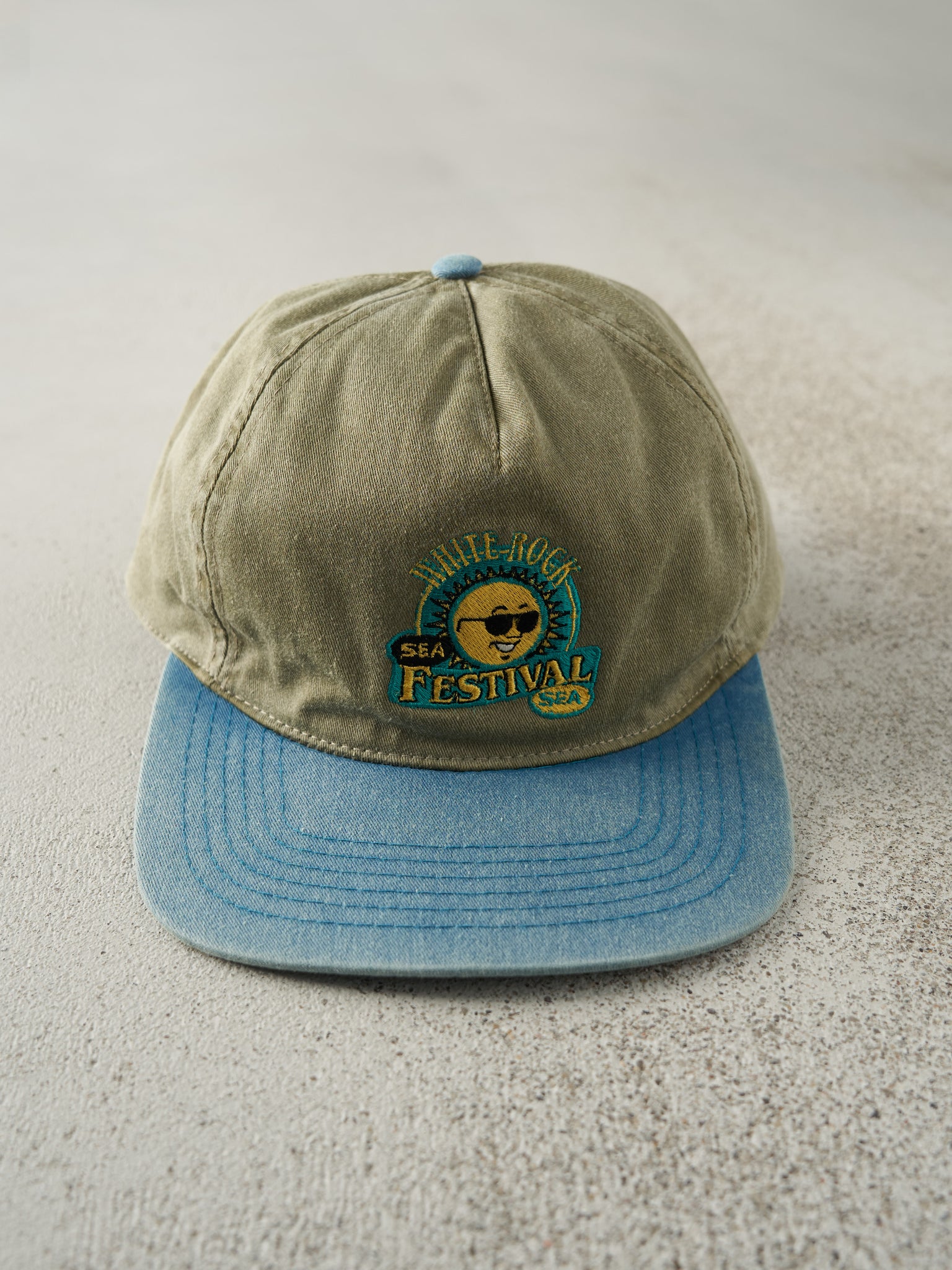 Vintage 90s Beige & Blue Embroidered White Rock Sea Festival Snapback Hat