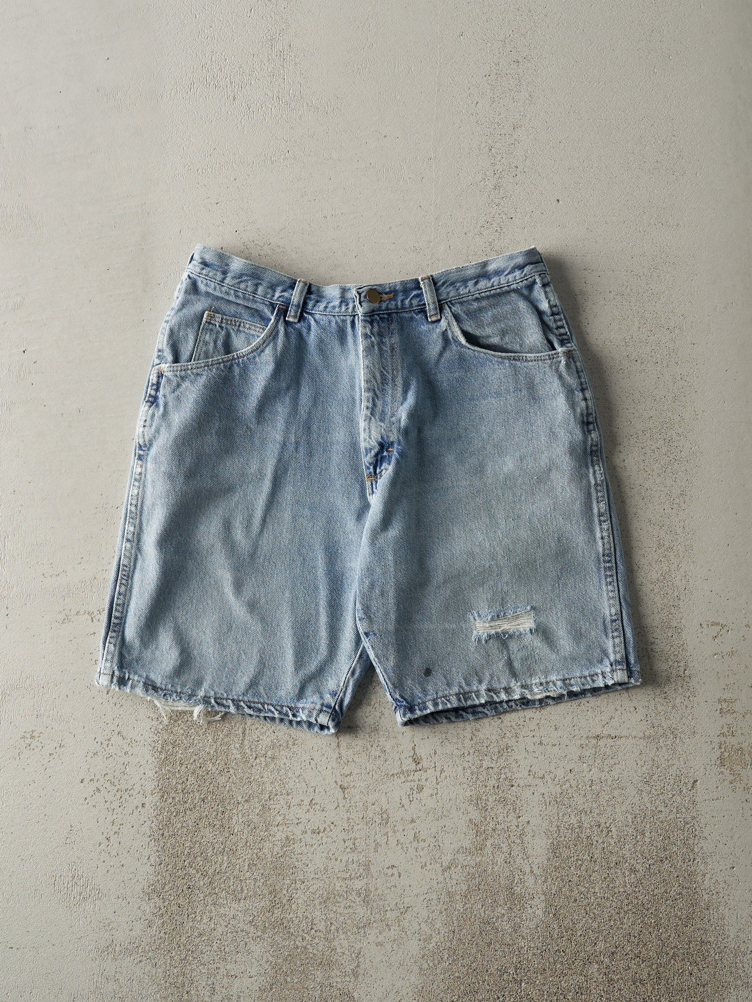 Vintage 90s Light Wash Wrangler Jean Shorts (32x9)