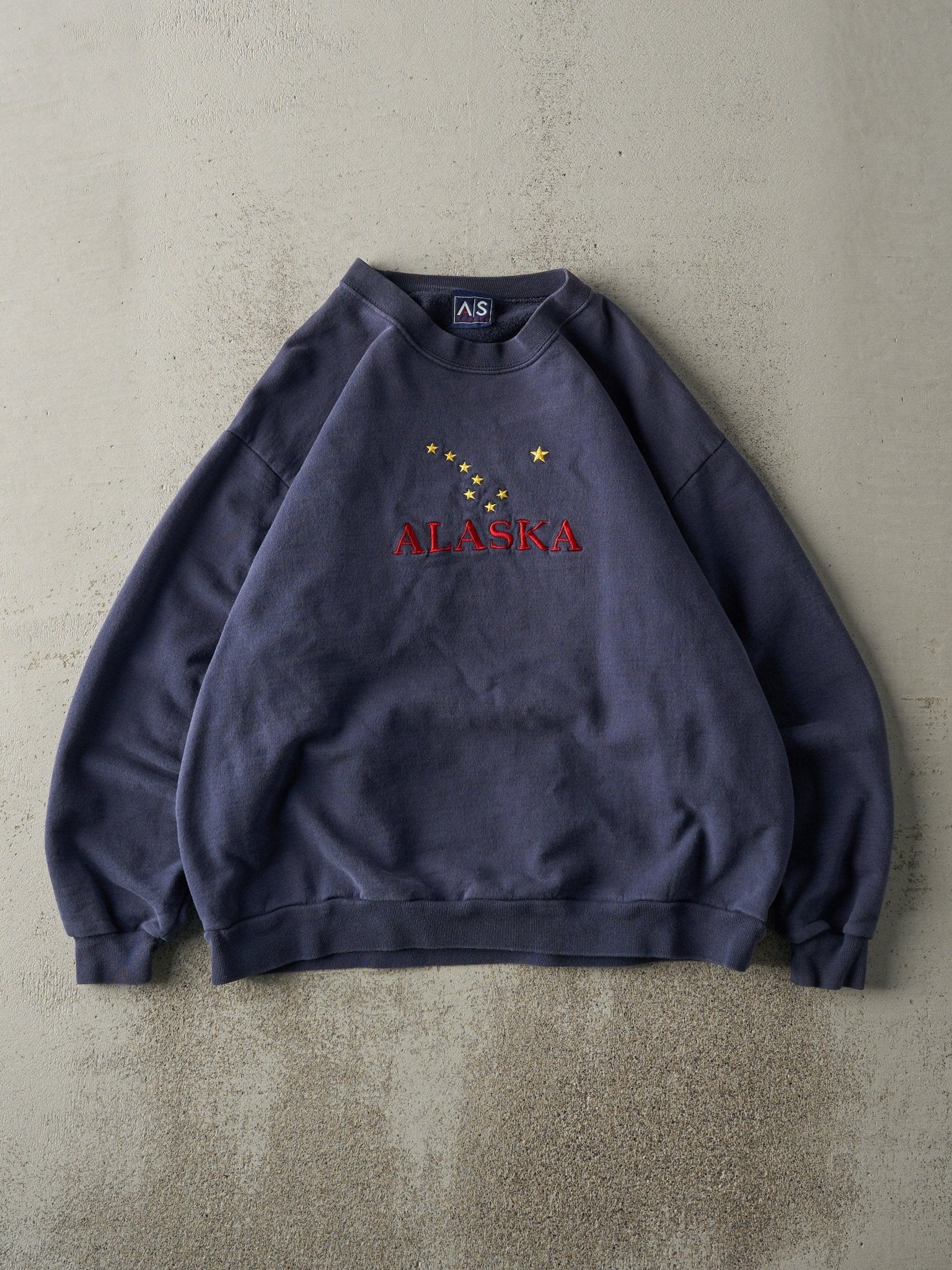 Vintage 90s Navy Blue Embroidered Alaska Boxy Crewneck (L)