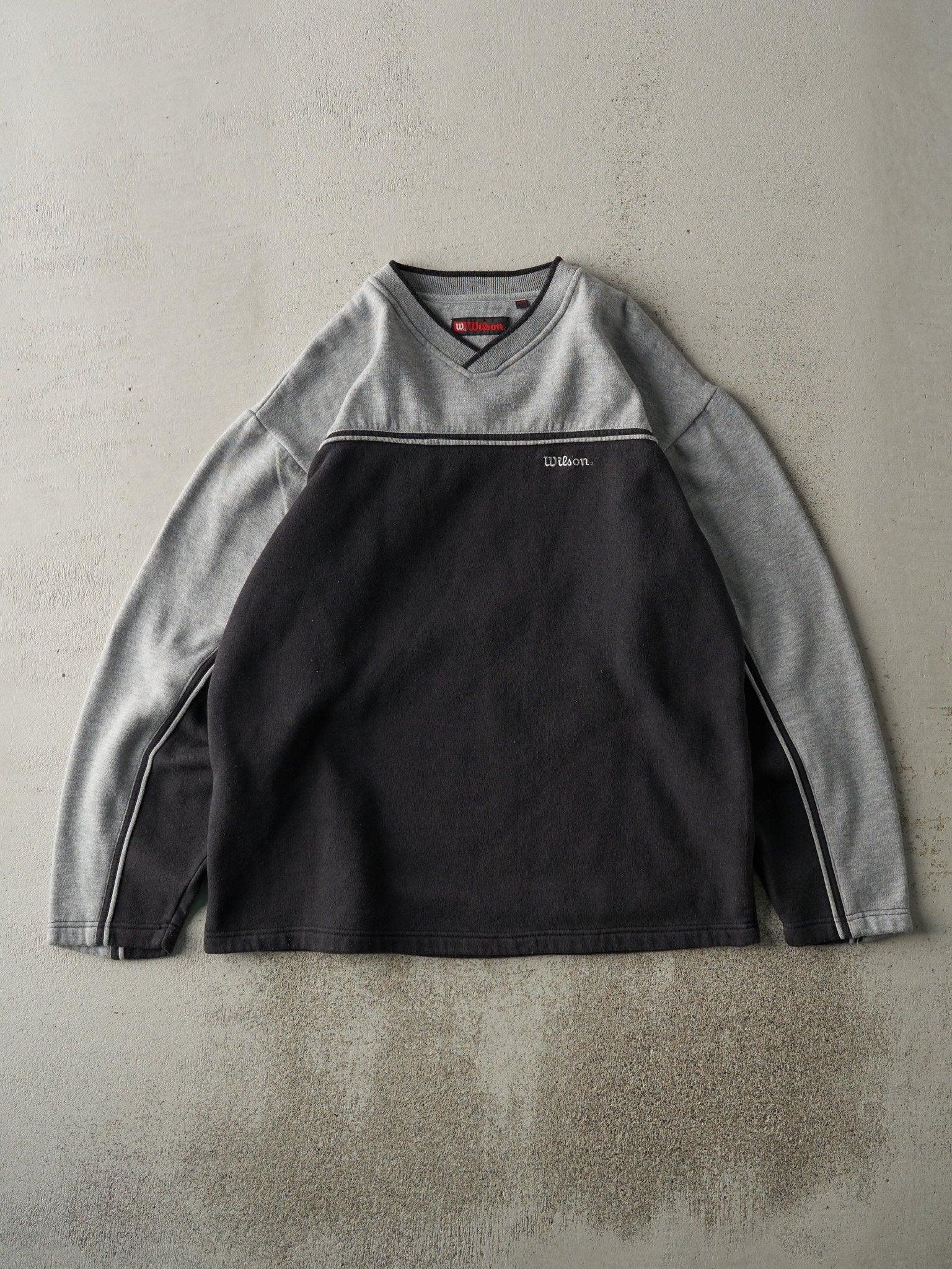 Vintage Y2K Grey & Black Embroidered Wilson V Neck Sweatshirt (M/L)