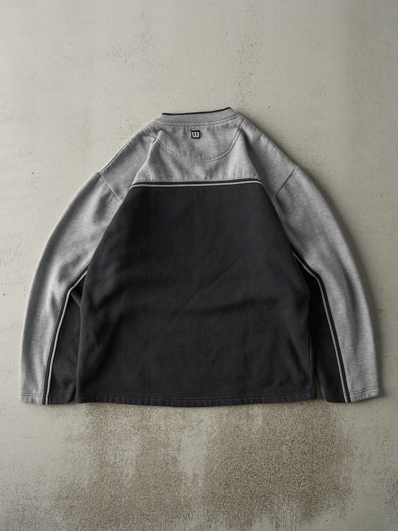 Vintage Y2K Grey & Black Embroidered Wilson V Neck Sweatshirt (M/L)