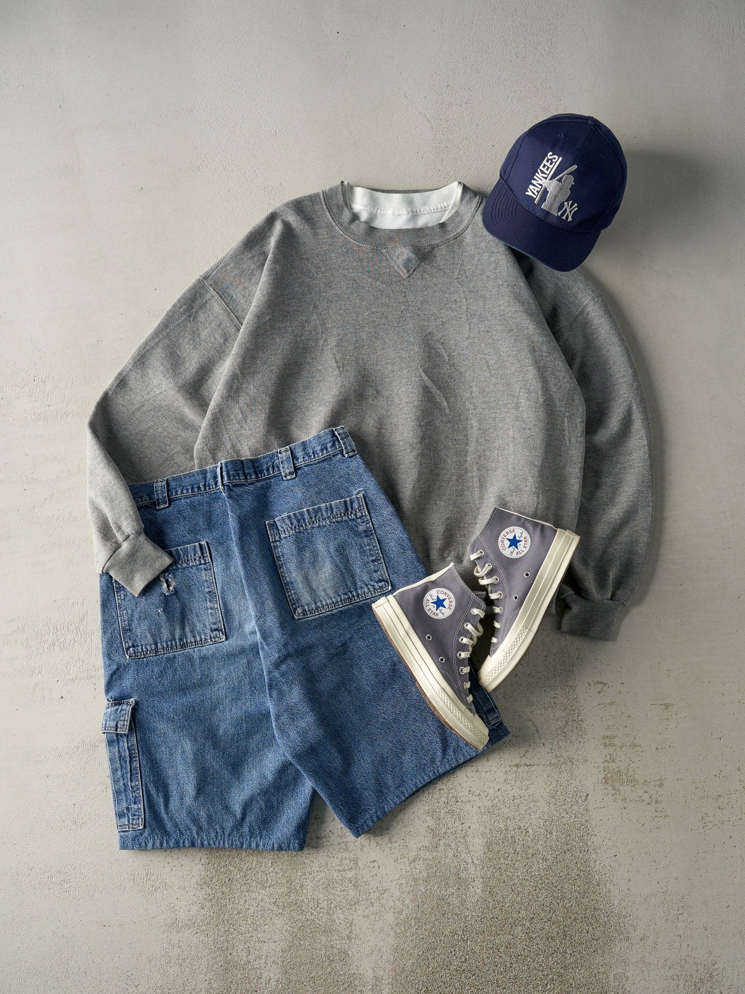 Vintage 90s Mid Wash Wrangler Cargo Jean Shorts (34x12)
