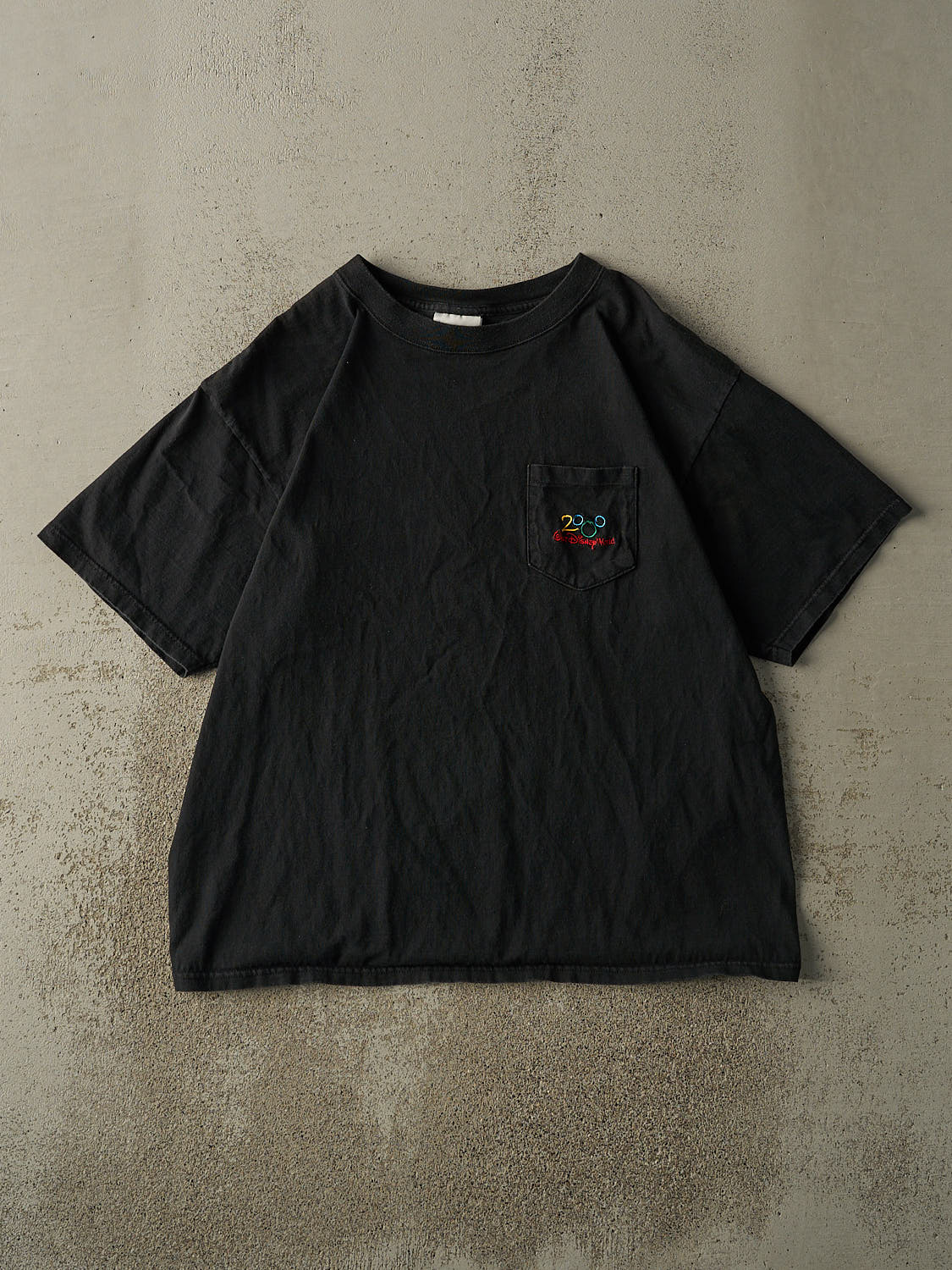 Vintage 00' Black Walt Disney World Embroidered Pocket Tee (L/XL)