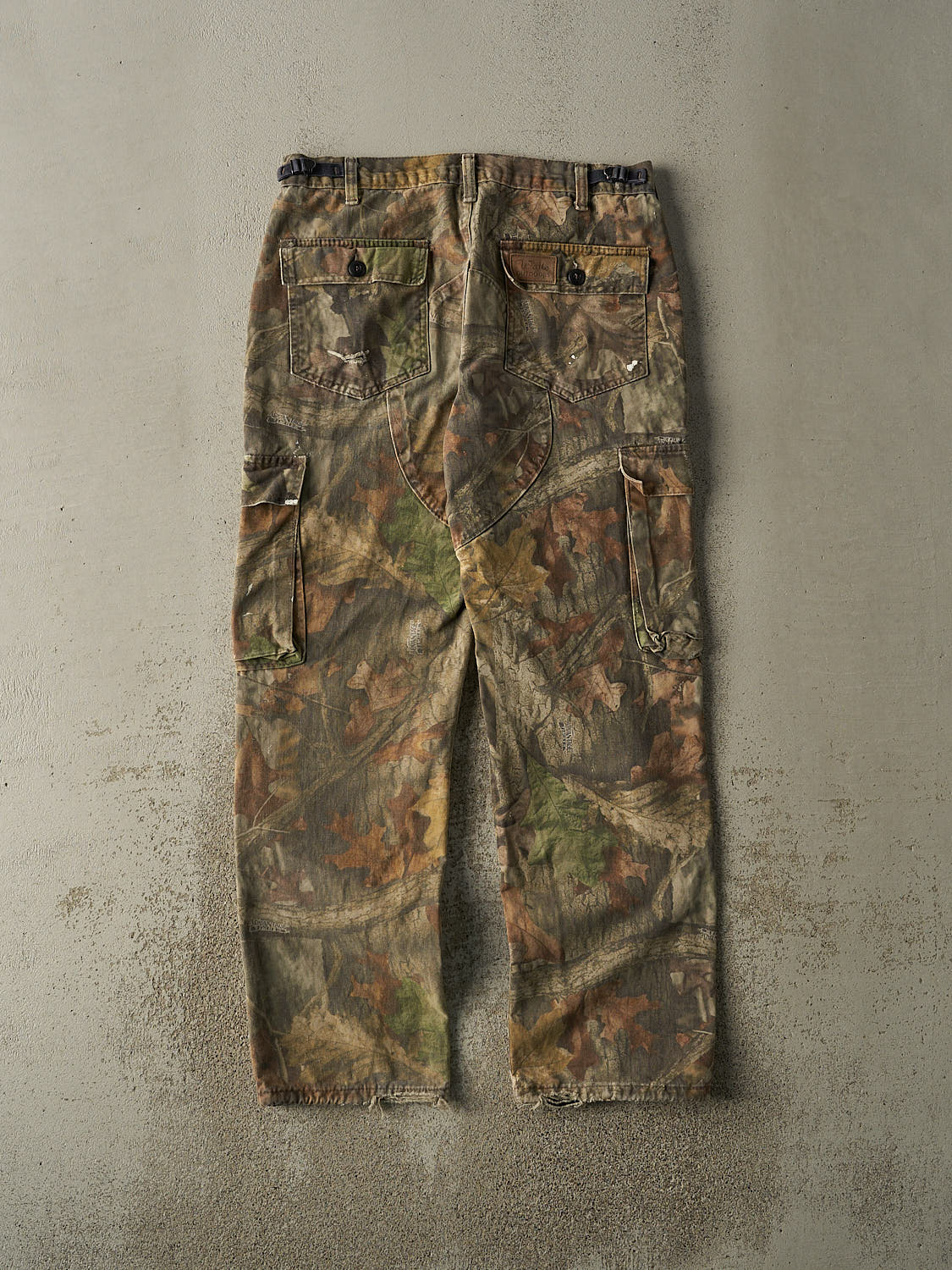 Vintage Y2K Camo Advantage Cargo Pants (33x30.5)