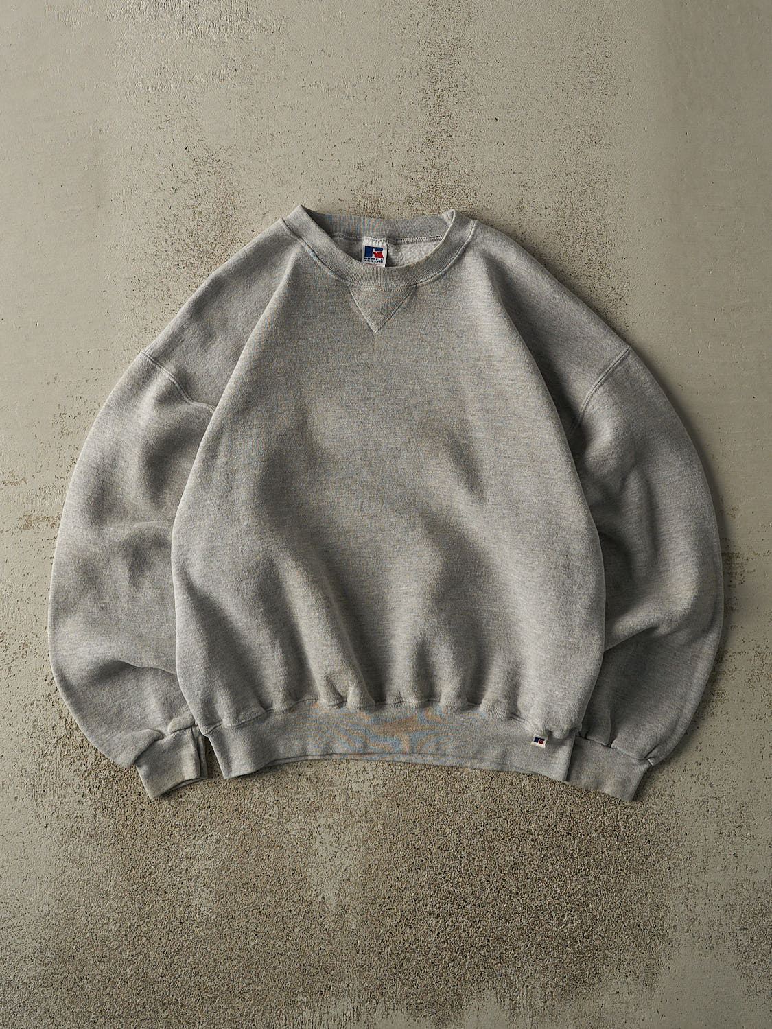 Vintage Y2K Grey Russell Athletic Blank Crewneck (M)