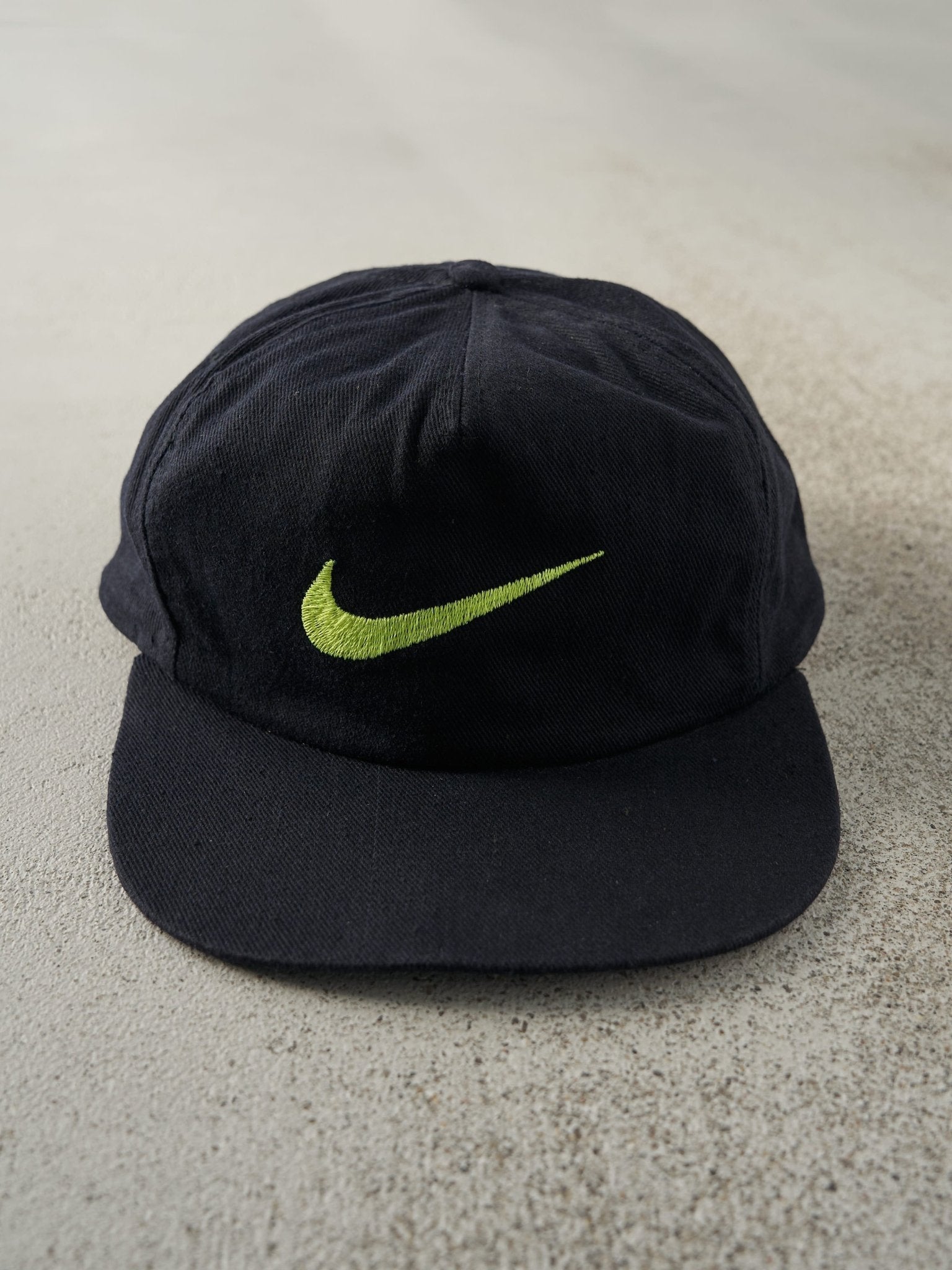 Vintage 90s Black & Green Embroidered Nike Zipback Hat