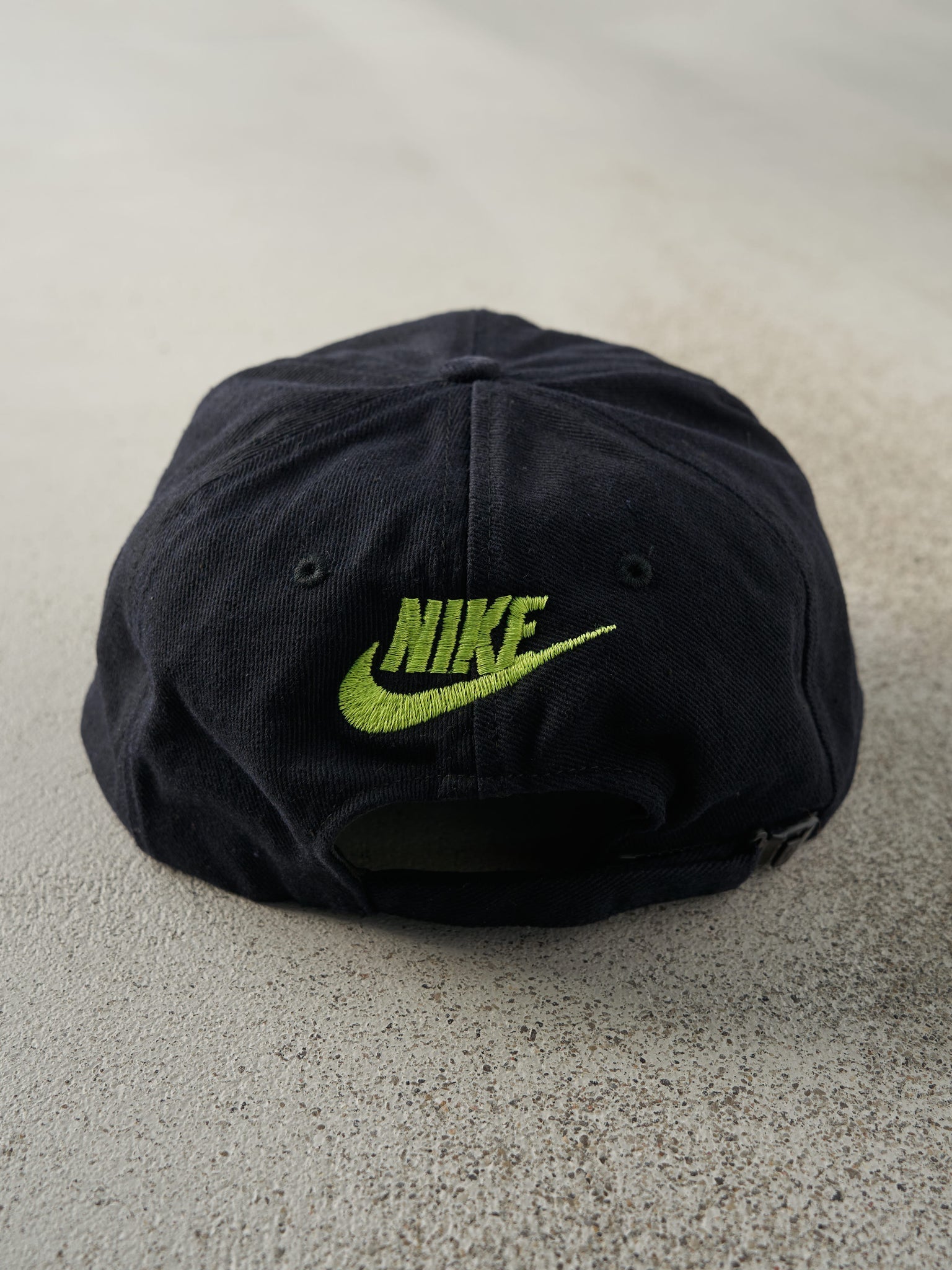 Vintage 90s Black & Green Embroidered Nike Zip Back Hat