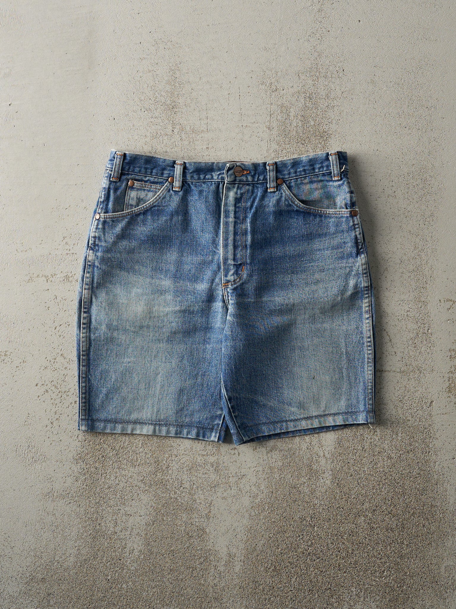 Vintage 80s Light Wash Wrangler Jean Shorts (33x8.5)