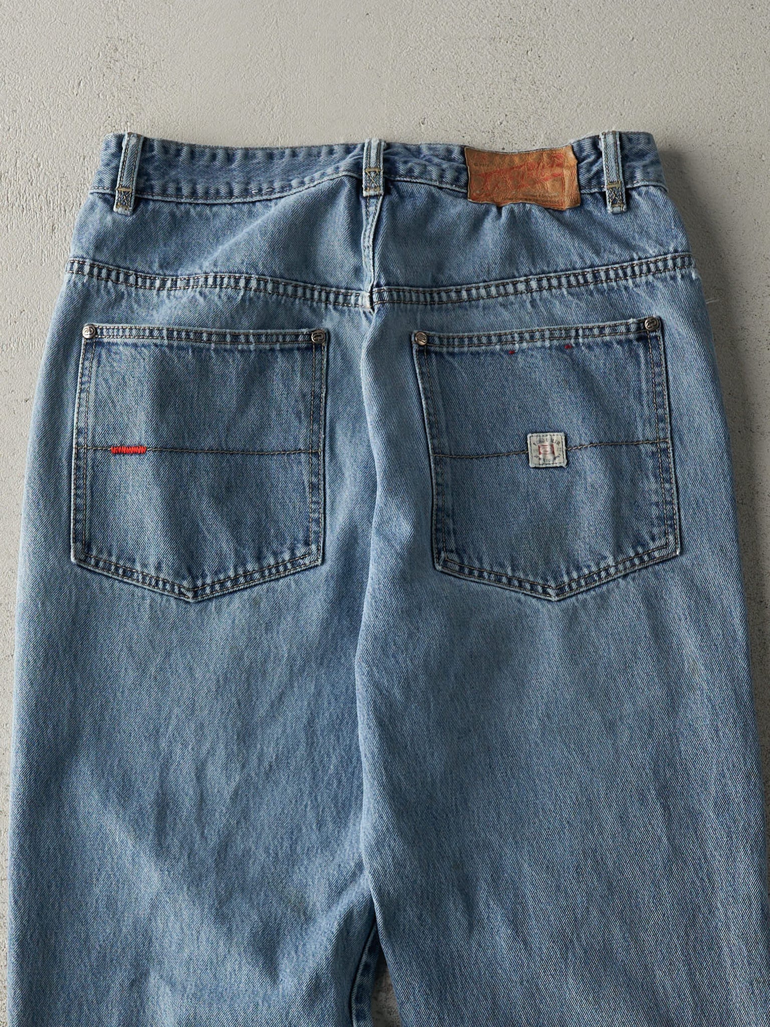 Vintage 90s Light Wash Ecko Jeans (31x28.5)