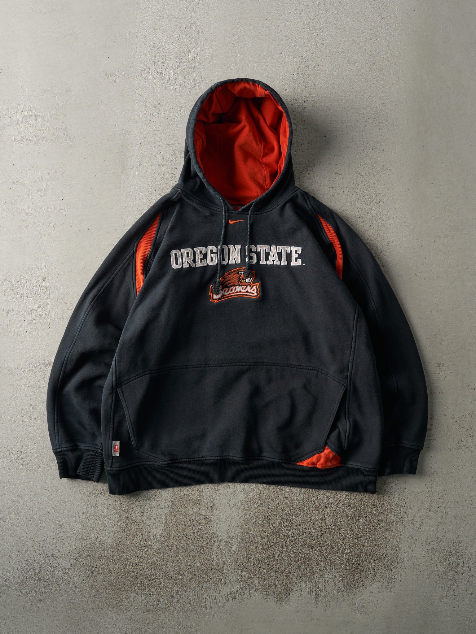 Vintage Y2K Black Nike Swoosh Oregon State Beavers Hoodie (L/XL)