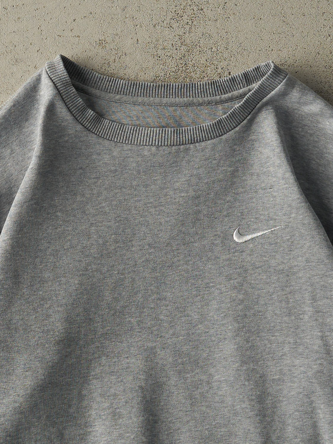 Vintage Y2K Grey Nike Embroidered Crewneck (L/XL)