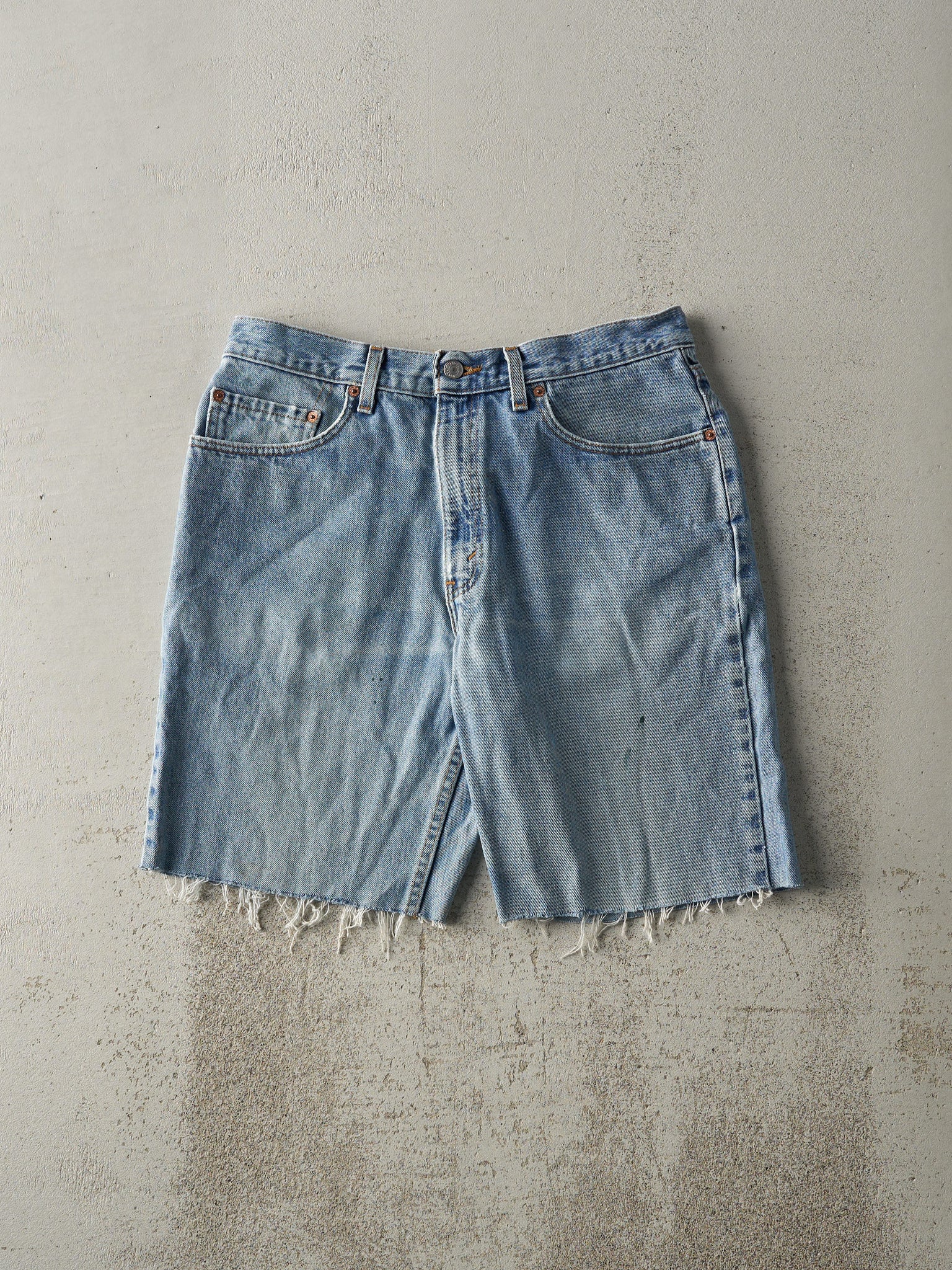 Vintage 90s Light Wash Levi's 550 Cut Off Jean Shorts (31x9)