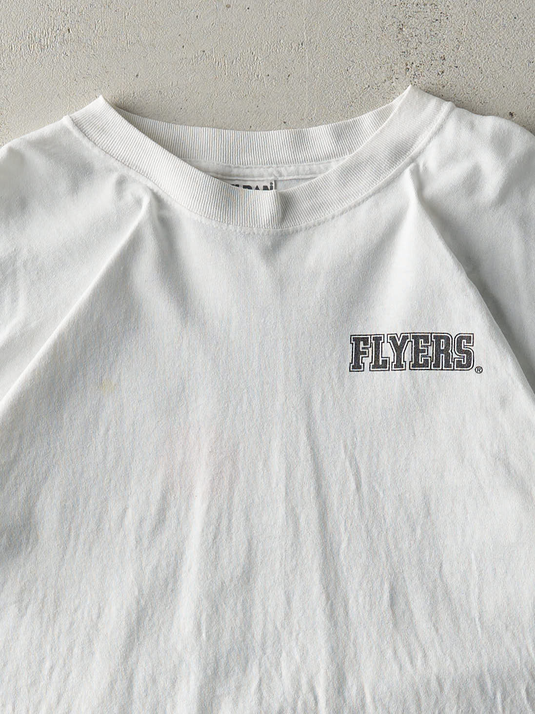 Vintage Y2K White Philadelphia Flyers Tee (M/L)