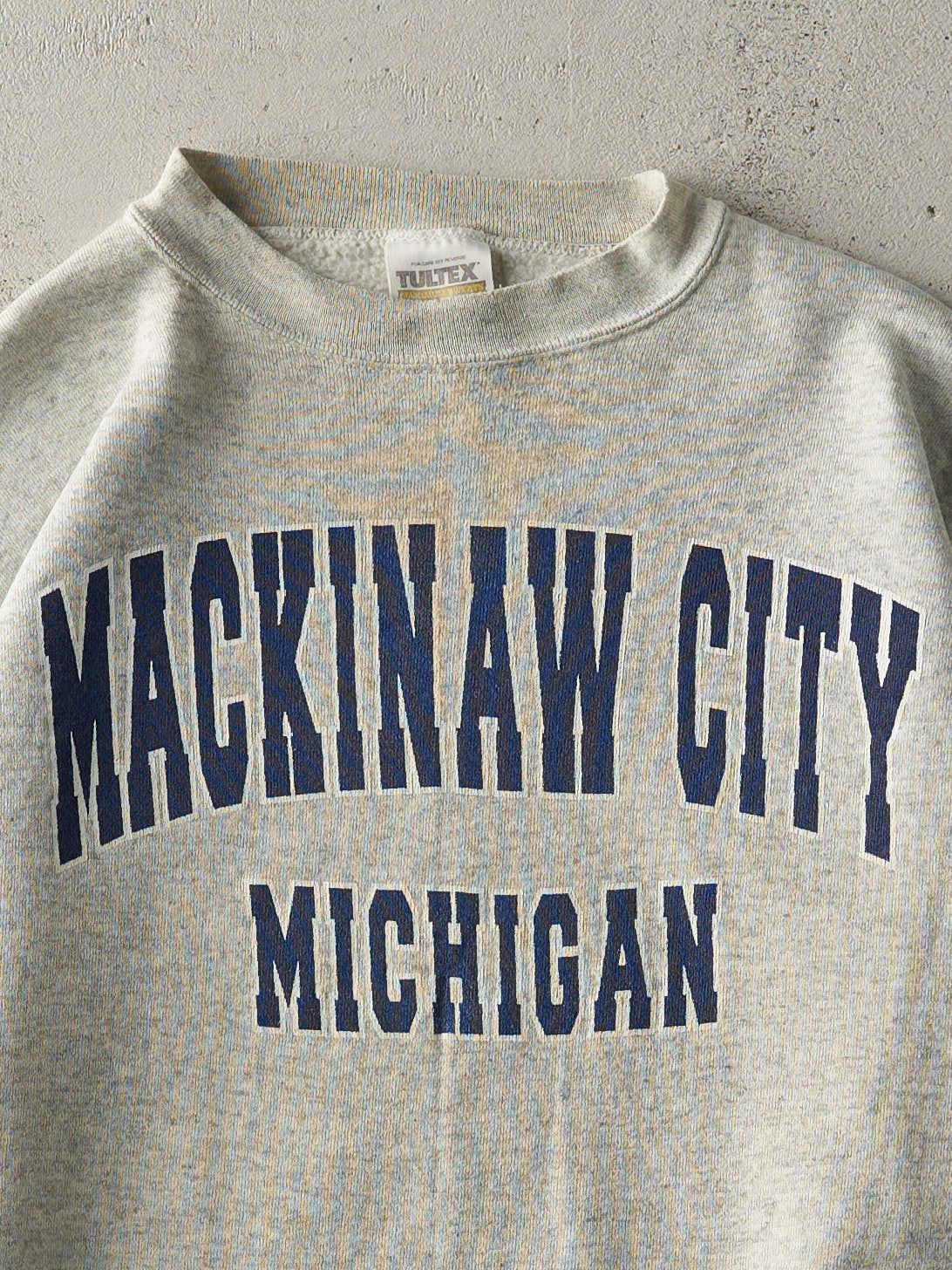 Vintage 90s Heather Grey Mackinaw City Michigan Crewneck (L)