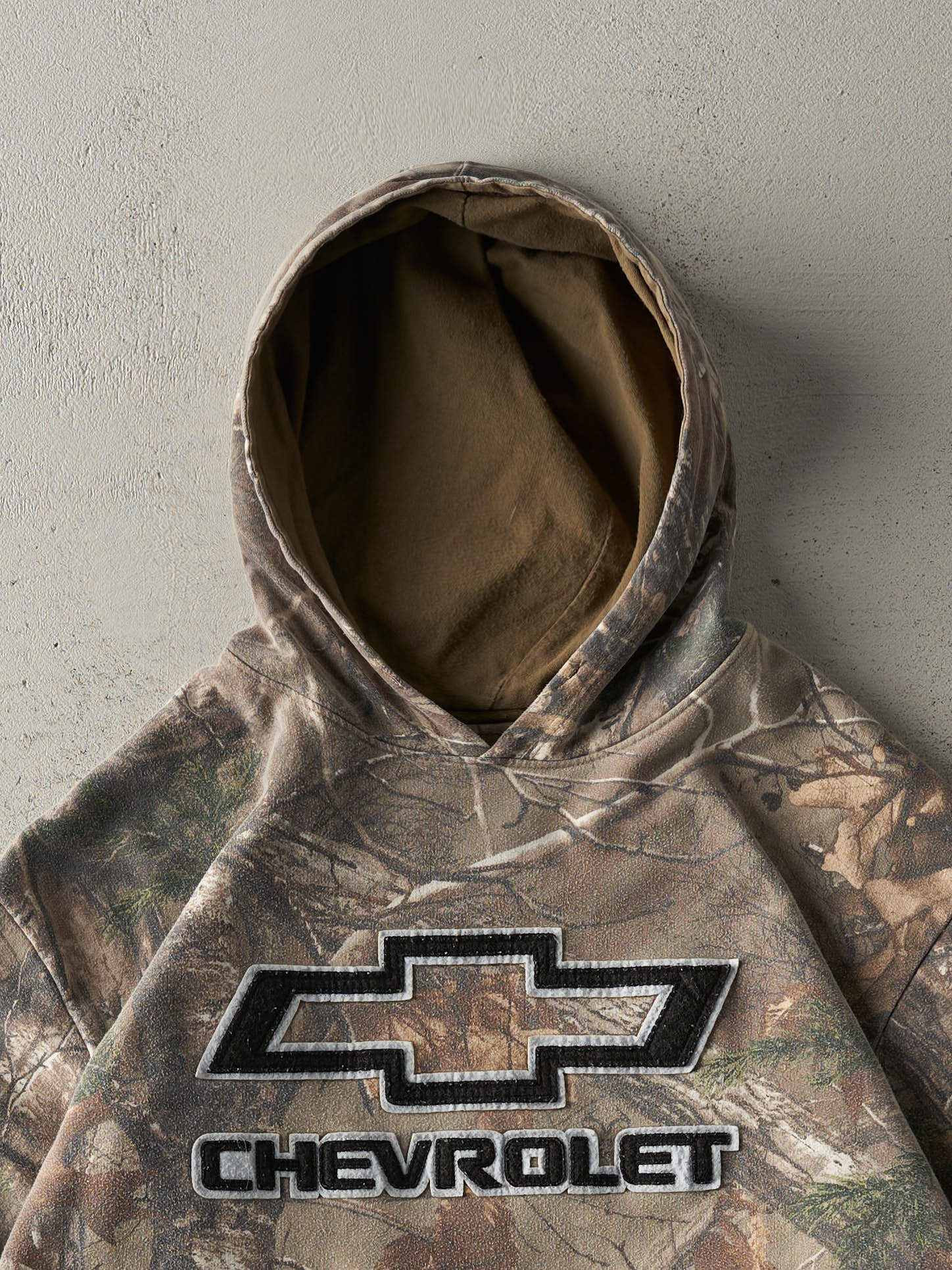 Vintage Y2K Realtree Camo x Chevrolet Hoodie (L)