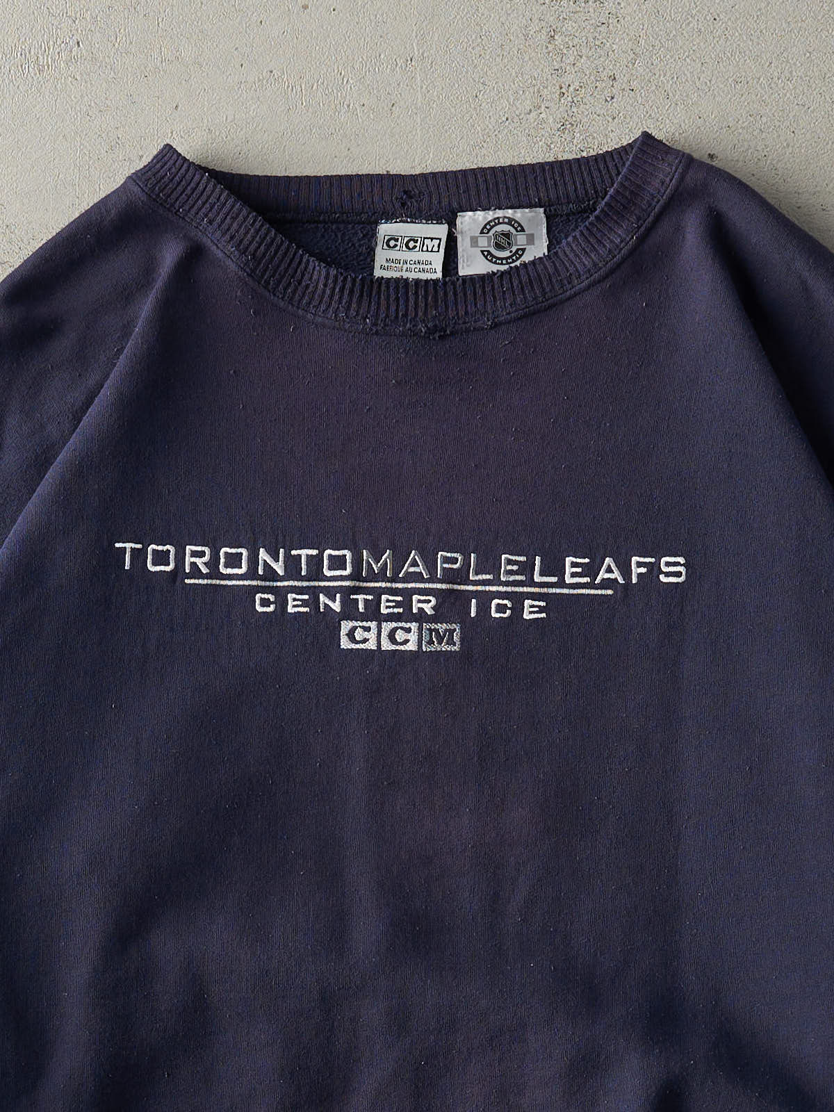 Vintage 90s Navy Blue Toronto Maple Leafs Embroidered Crewneck (XL)