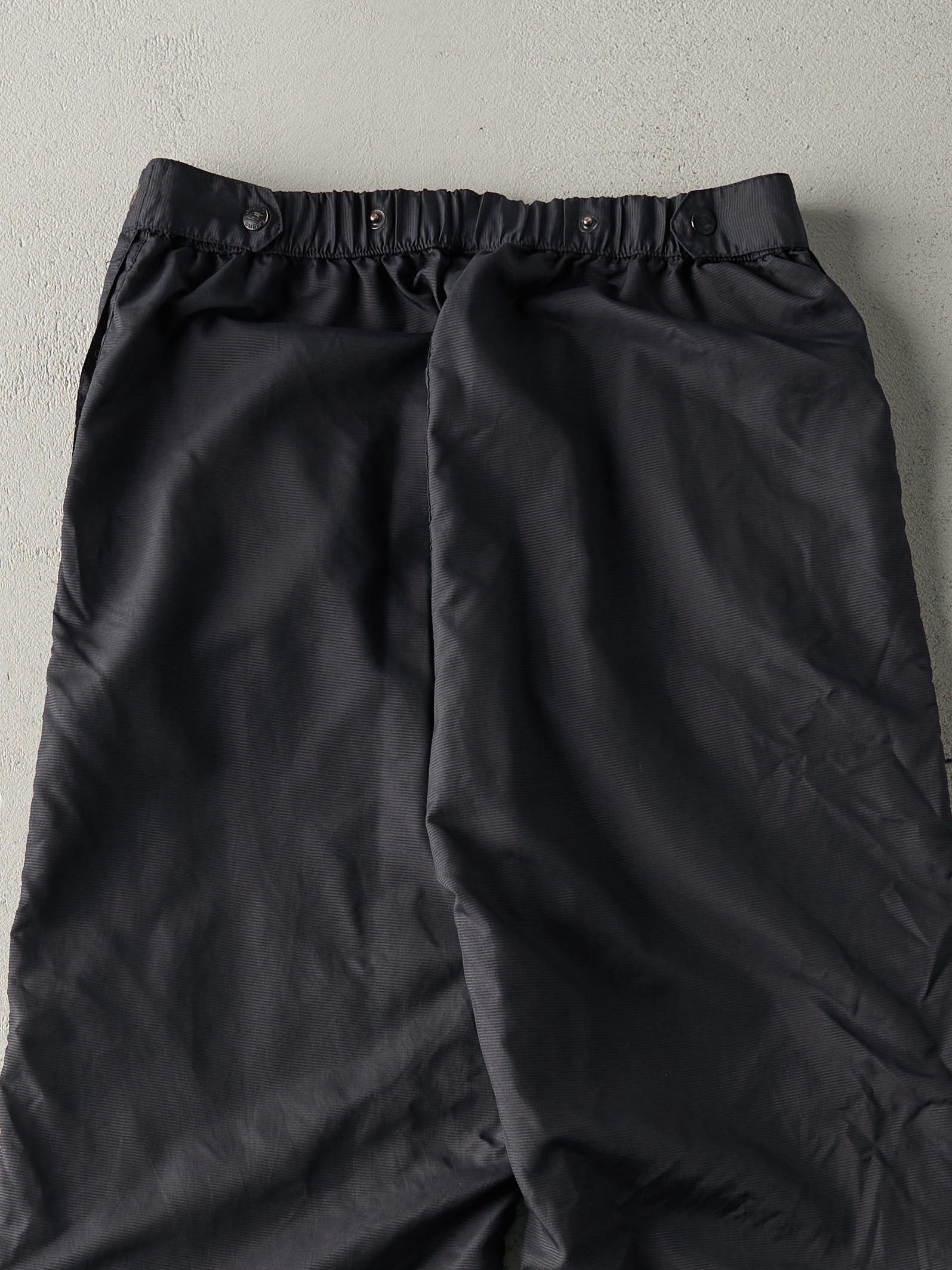 Vintage Y2K Black Umbro Tear Away Track Pants (31x30)