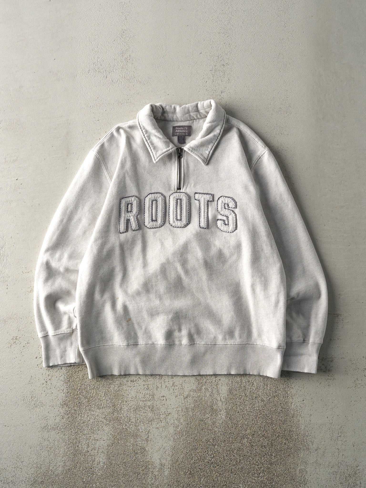 Vintage Y2K Grey Roots Quarter Zip Sweatshirt (L)