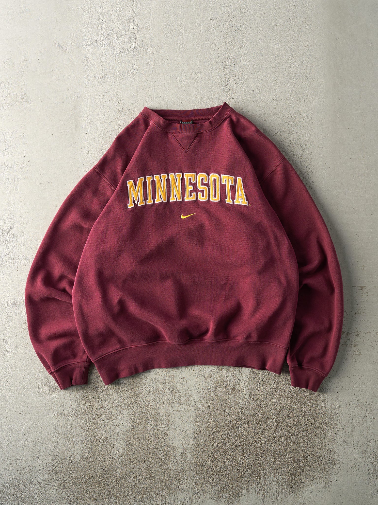 Vintage Y2K Burgundy Minnesota Nike Crewneck (L)