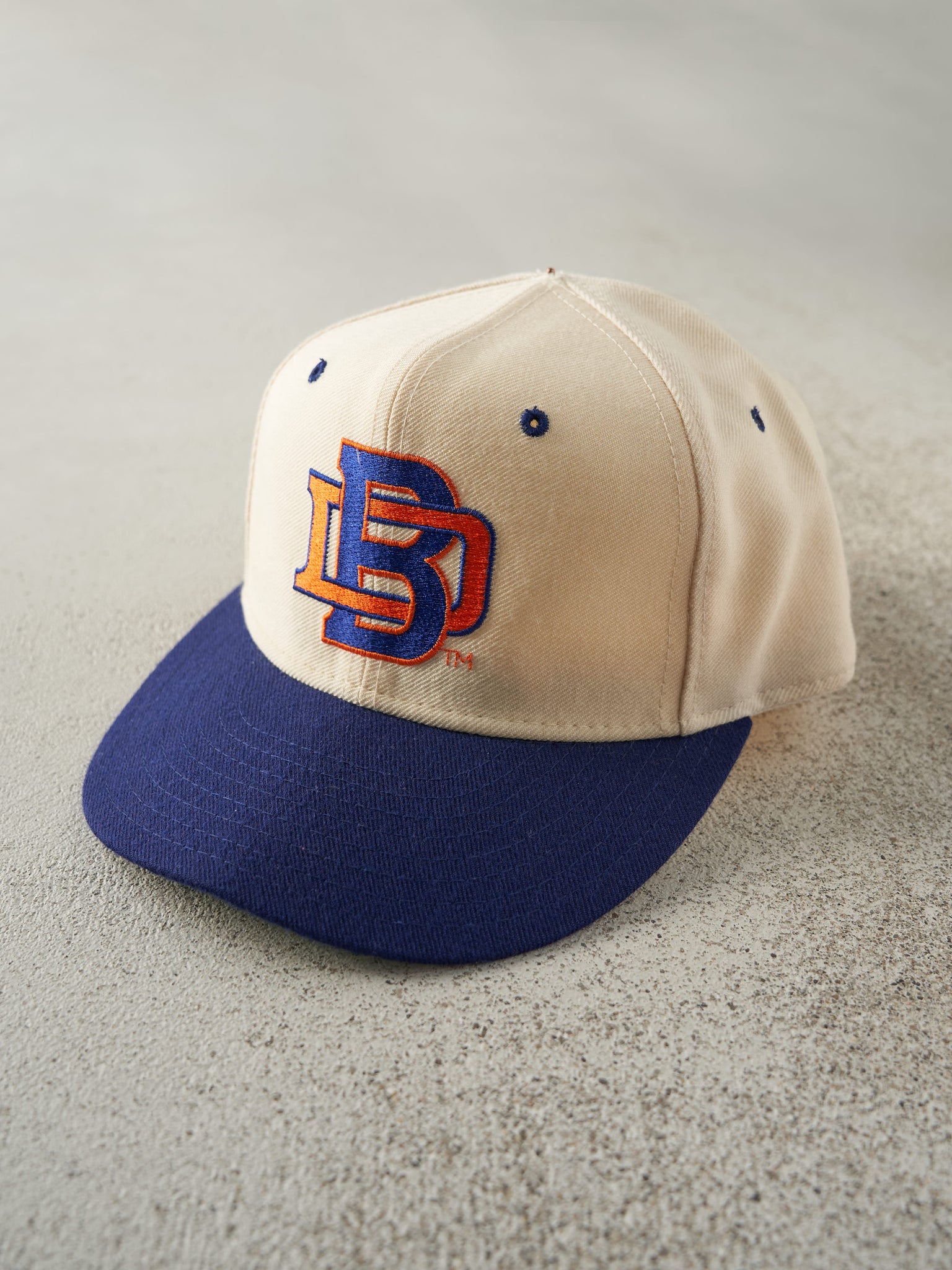 Vintage 90s Beige & Blue Embroidered Denver Broncos Wool Fitted Hat (7 1/2)