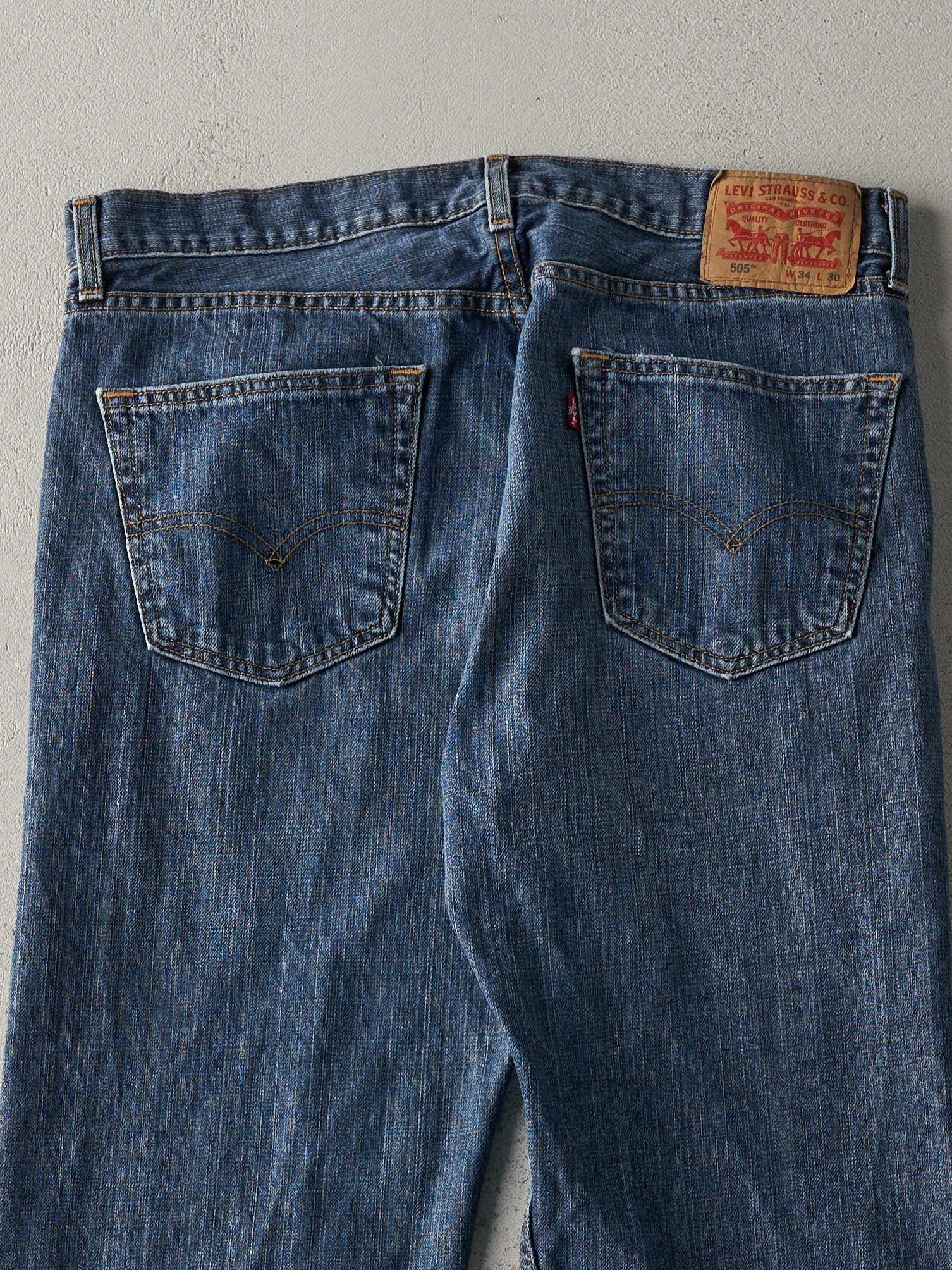 Vintage Y2K Dark Wash Levi's 505 Jeans (36x31)