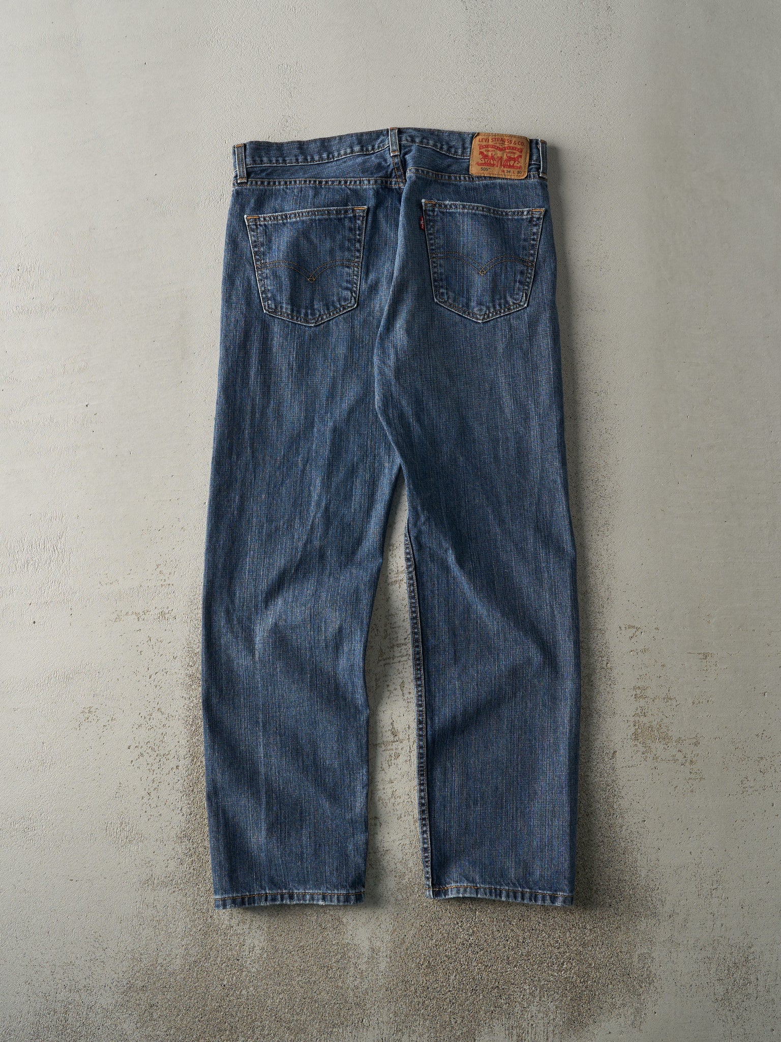 Vintage Y2K Dark Wash Levi's 505 Jeans (36x31)