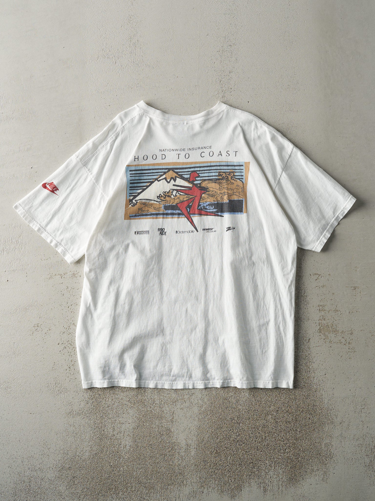 Vintage 95' White Hood to Coast Relay Tee (L)