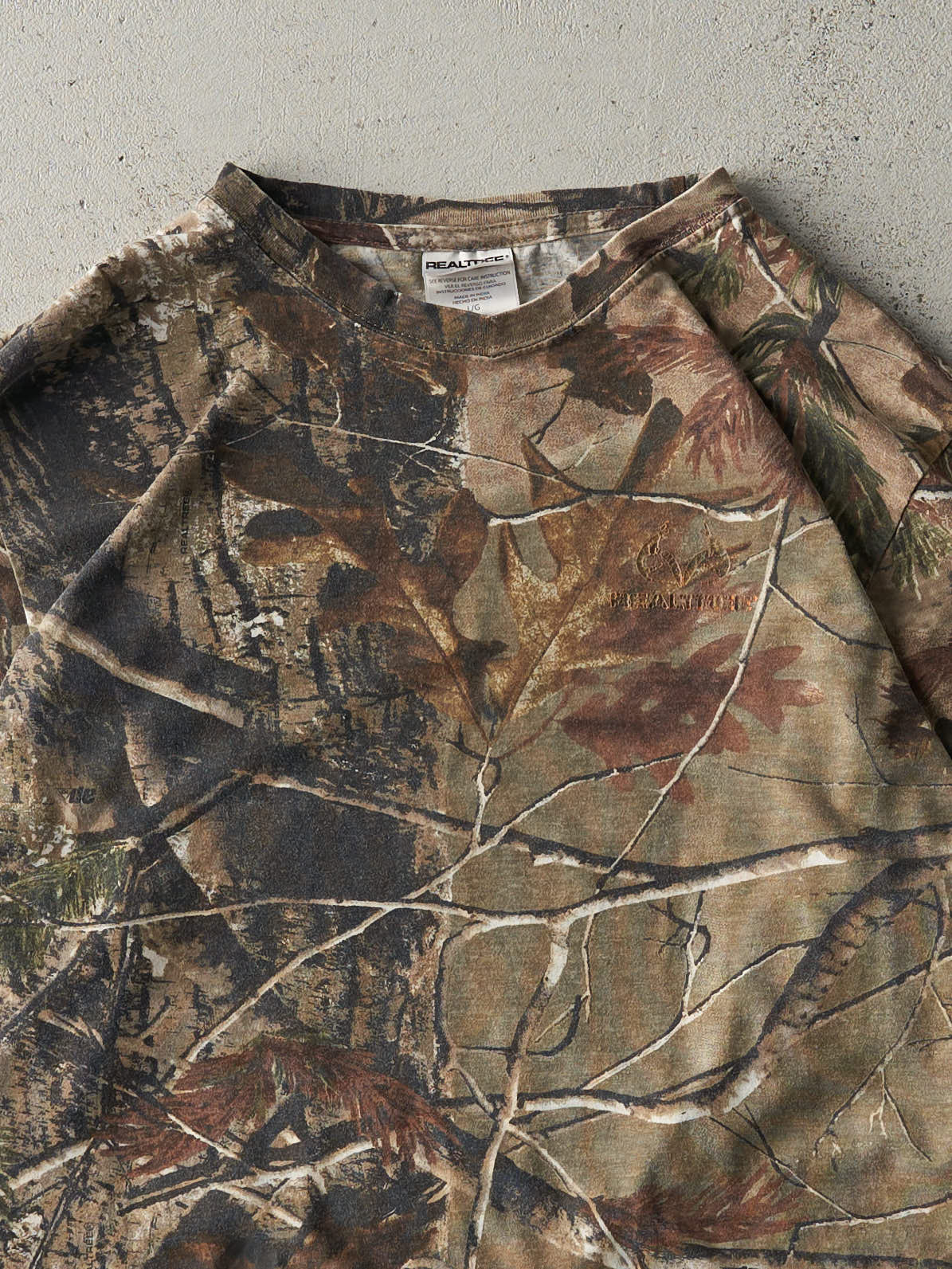 Vintage Y2K Realtree Camo Long Sleeve (M)