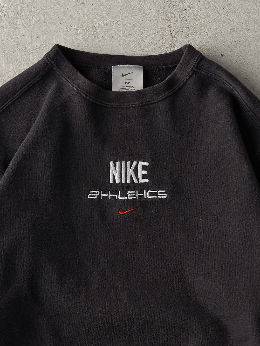 Vintage Y2K Black Nike Athletics Embroidered Crewneck (M)