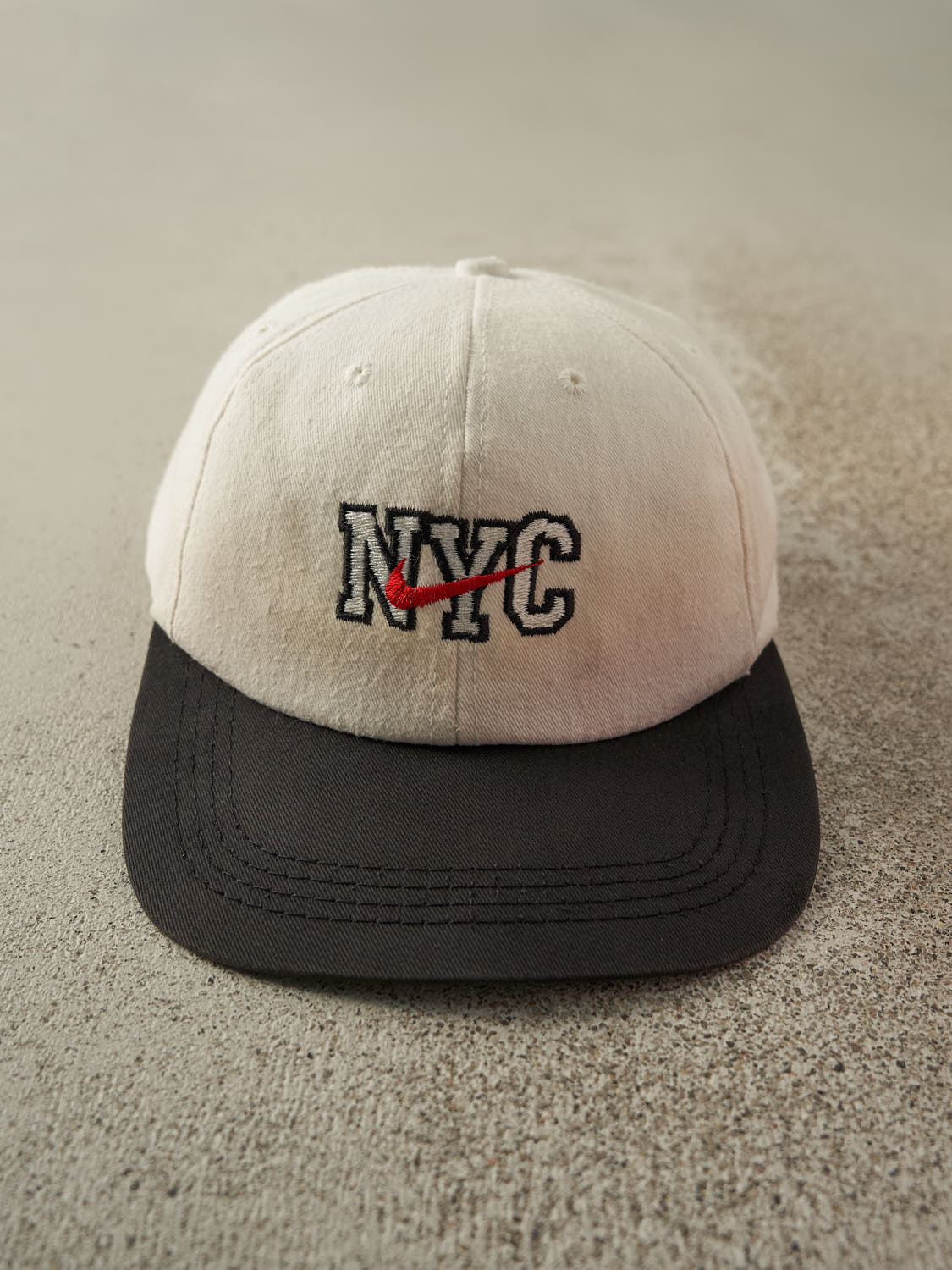 Vintage 90s White & Black NYC x Nike Embroidered Snapback