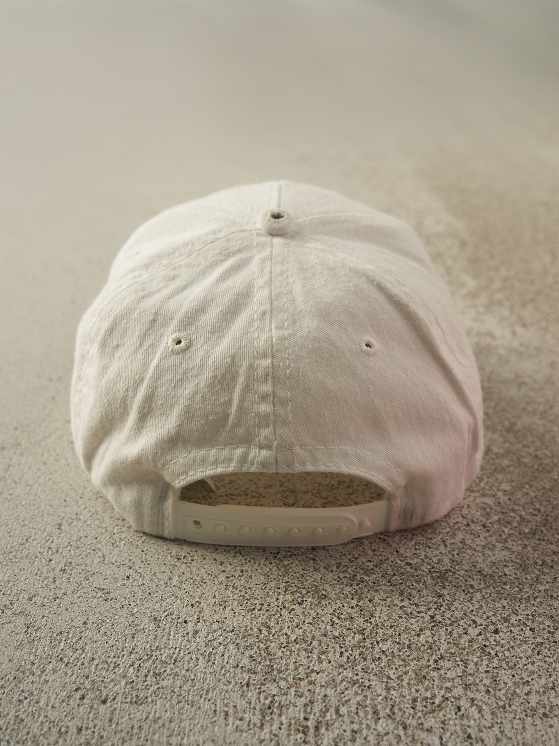Vintage 90s White & Black NYC x Nike Embroidered Snapback