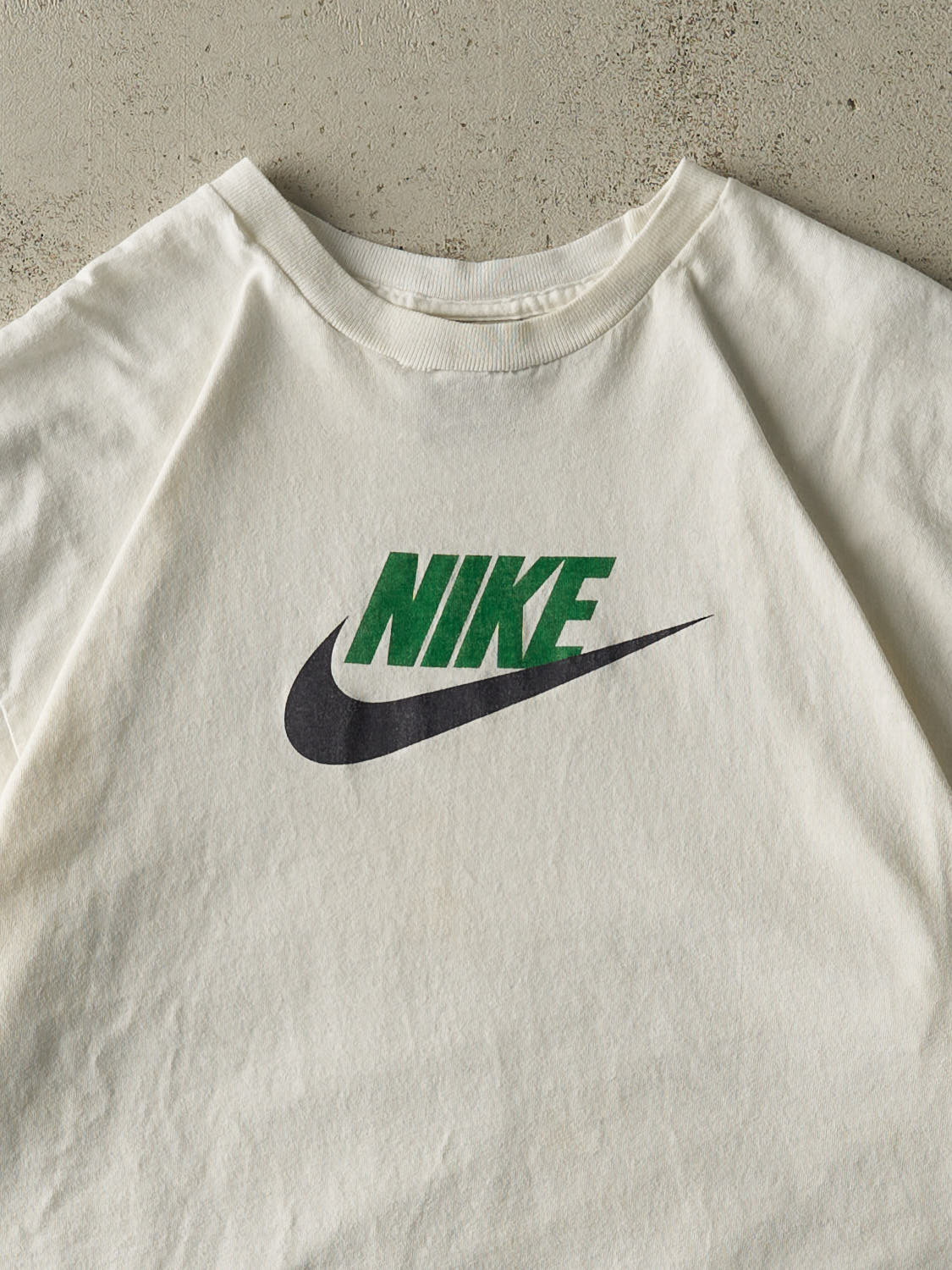 Vintage Y2K White Nike Big Logo Tee (L/XL)