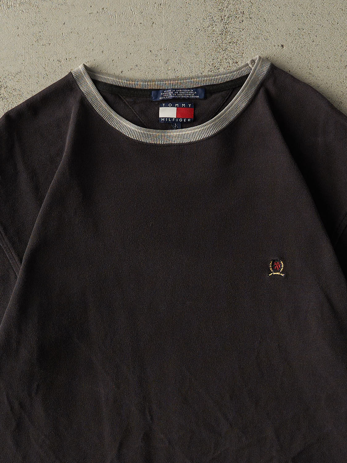 Vintage 90s Black Tommy Hilfiger Embroidered Textured Tee (L/XL)