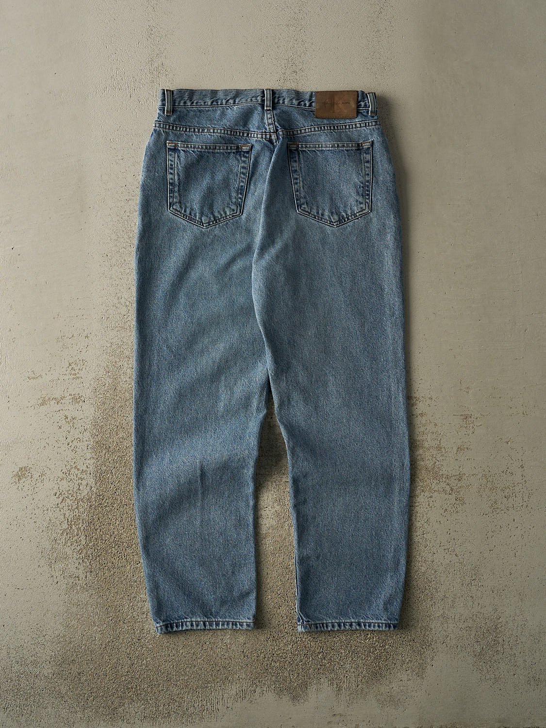 Vintage 90s Light Wash Calvin Klein Jeans (33x30)