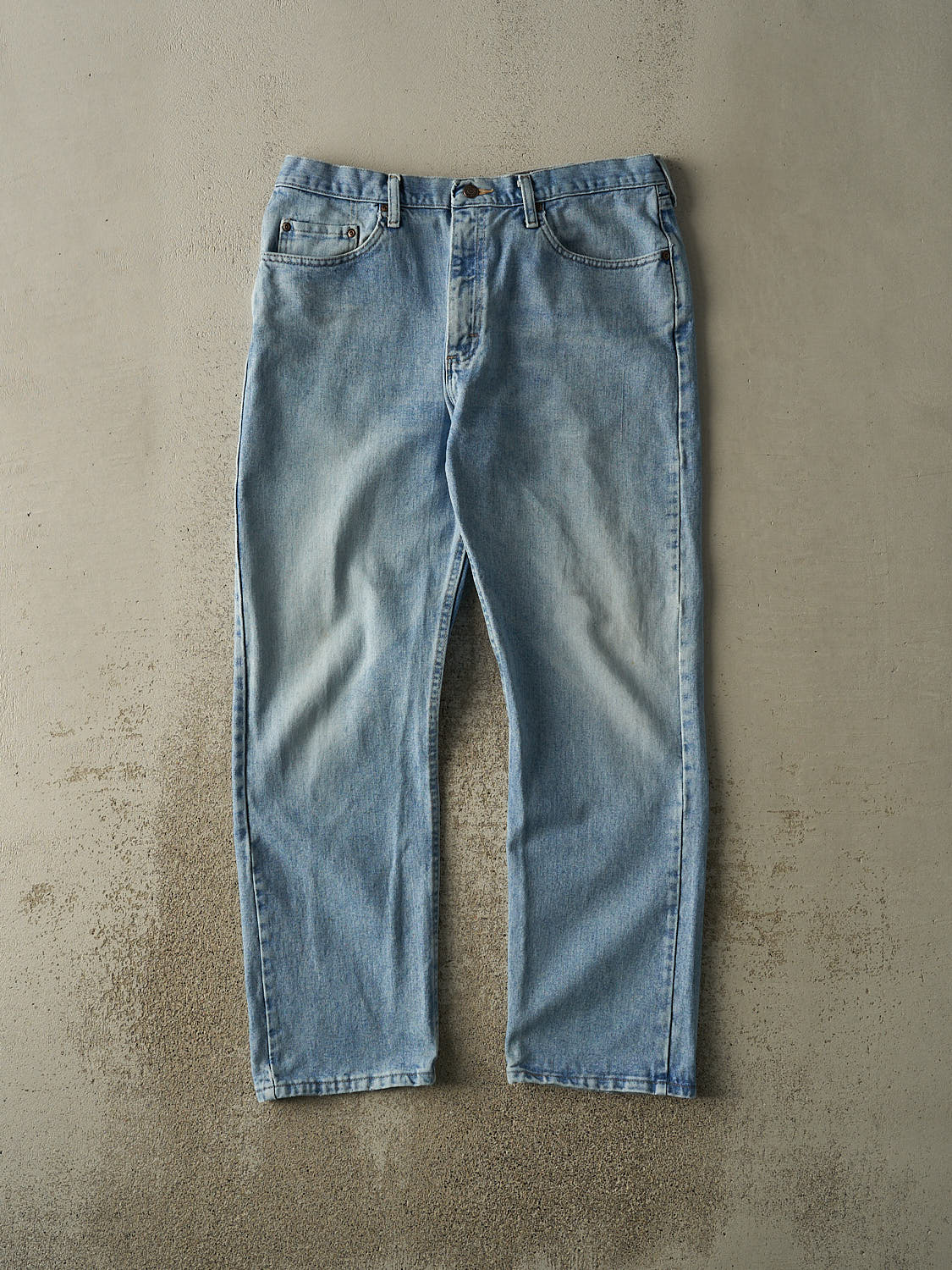 Vintage Y2K Light Wash Wrangler Jeans (35.5x30)