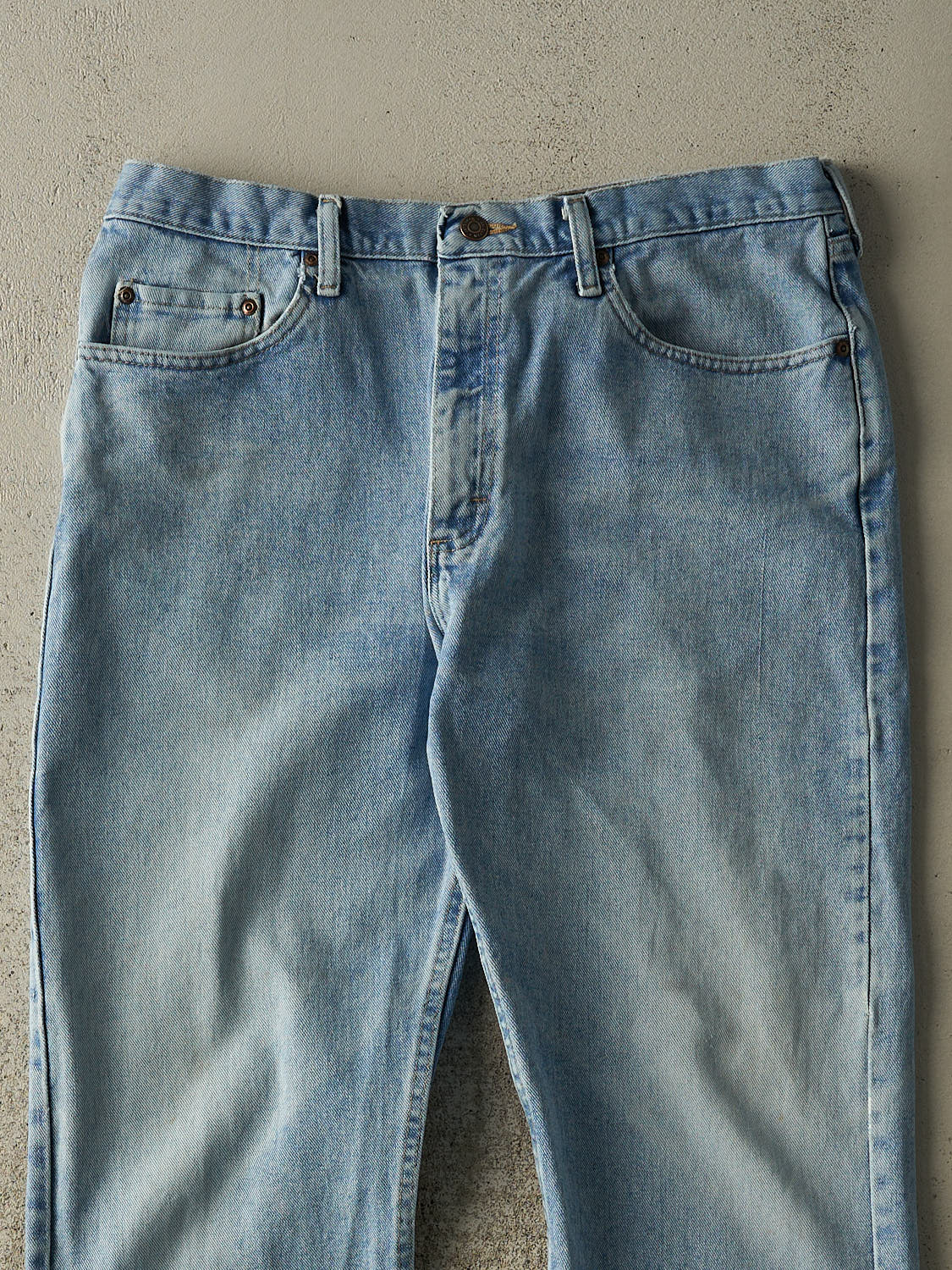 Vintage Y2K Light Wash Wrangler Jeans (35.5x30)