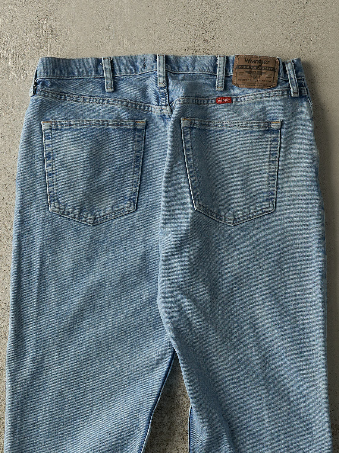 Vintage Y2K Light Wash Wrangler Jeans (35.5x30)