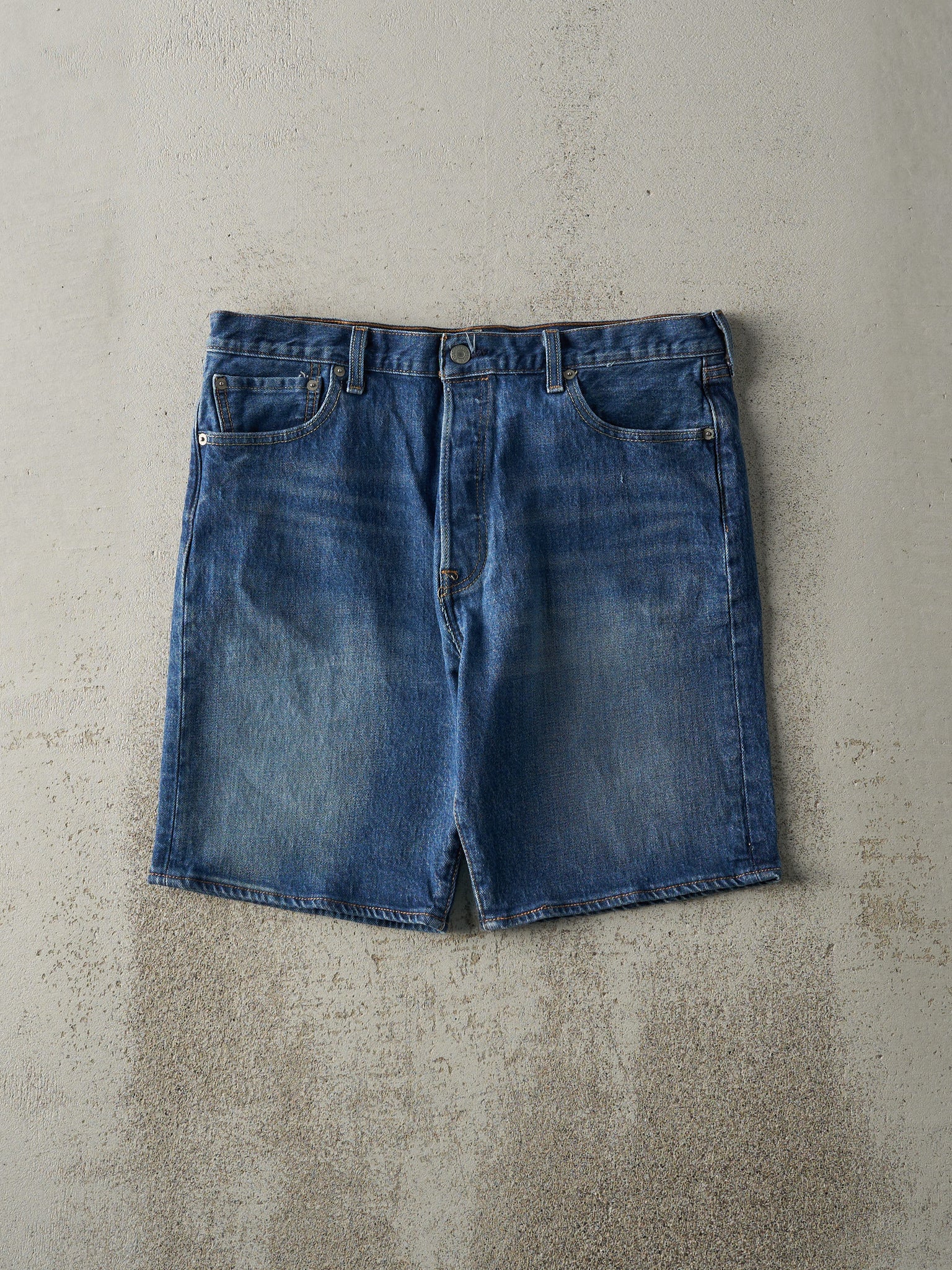 Vintage Y2K Dark Wash Levi's 501 Jean Shorts (35x8.5)