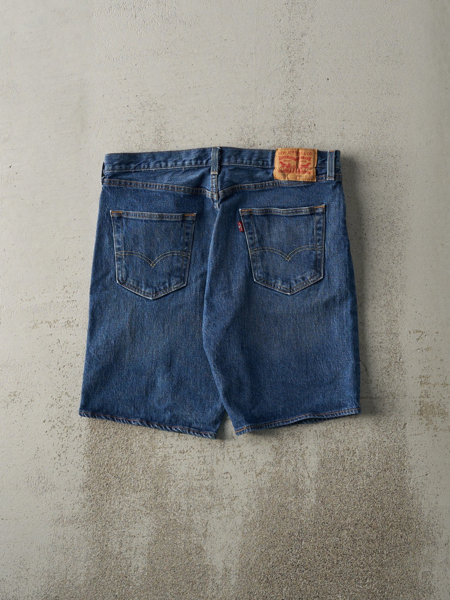 Vintage Y2K Dark Wash Levi's 501 Jean Shorts (35x8.5)