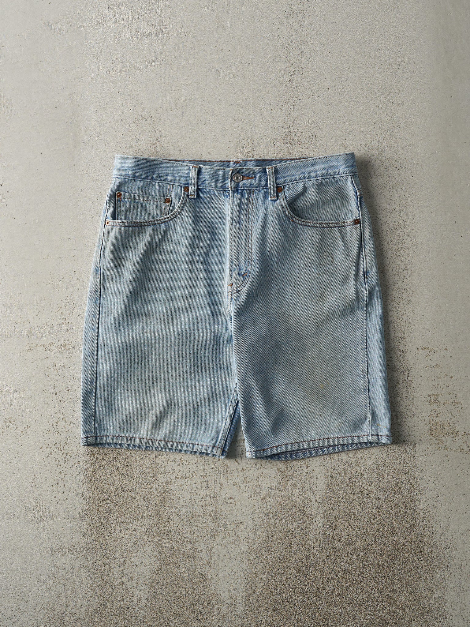 Vintage 90s Light Wash Levi's 505 Jean Shorts (34x9)