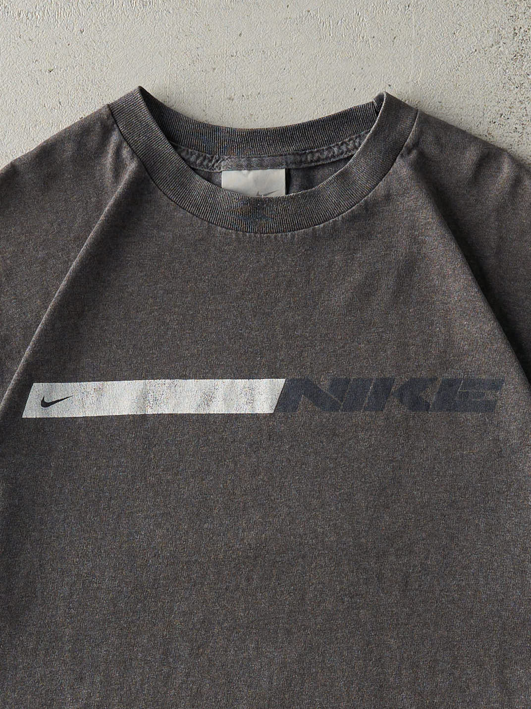 Vintage Y2K Charcoal Grey Nike Tee (M/L)