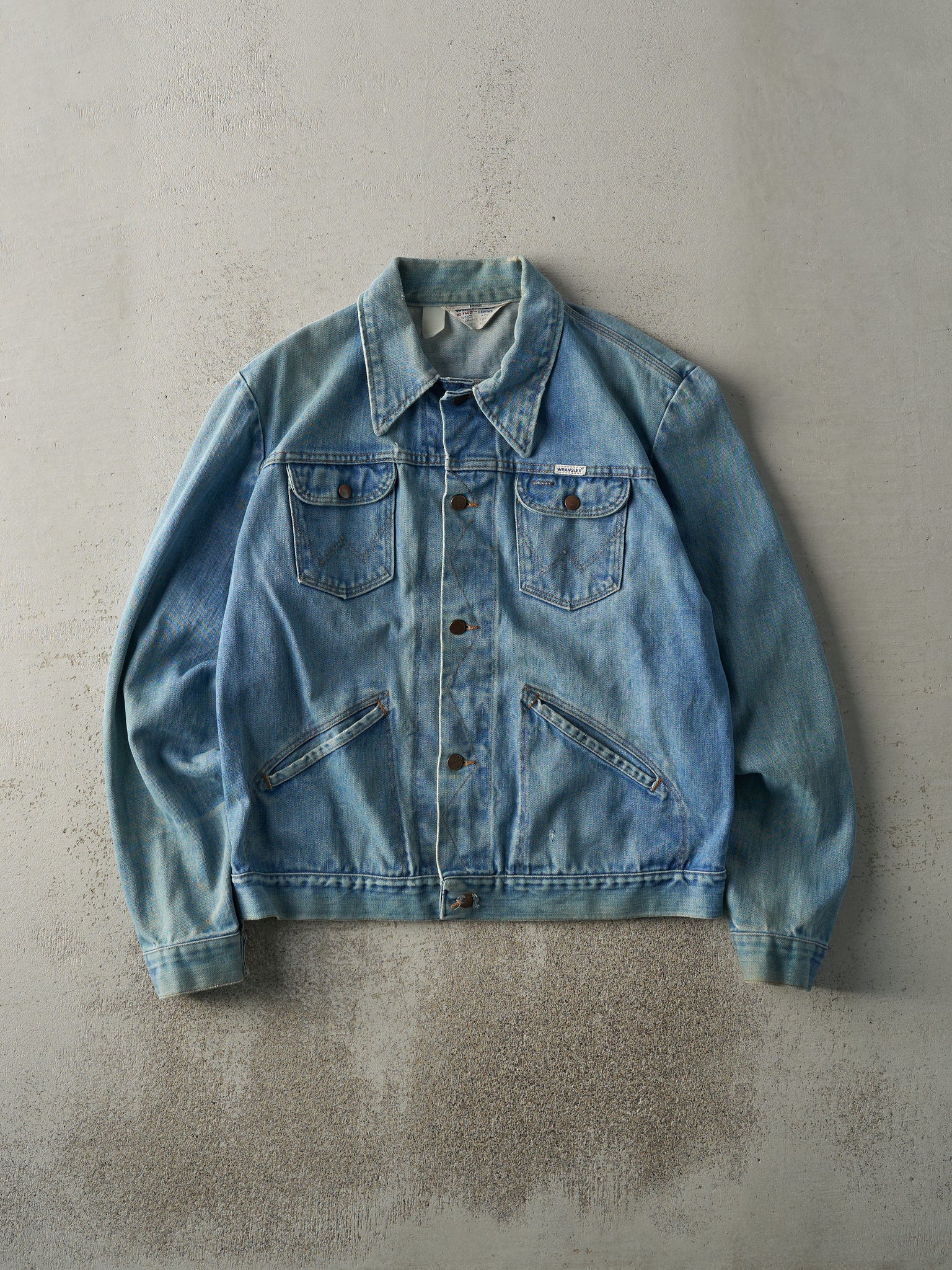 Vintage 70s Light Wash Wrangler Denim Jacket (M)