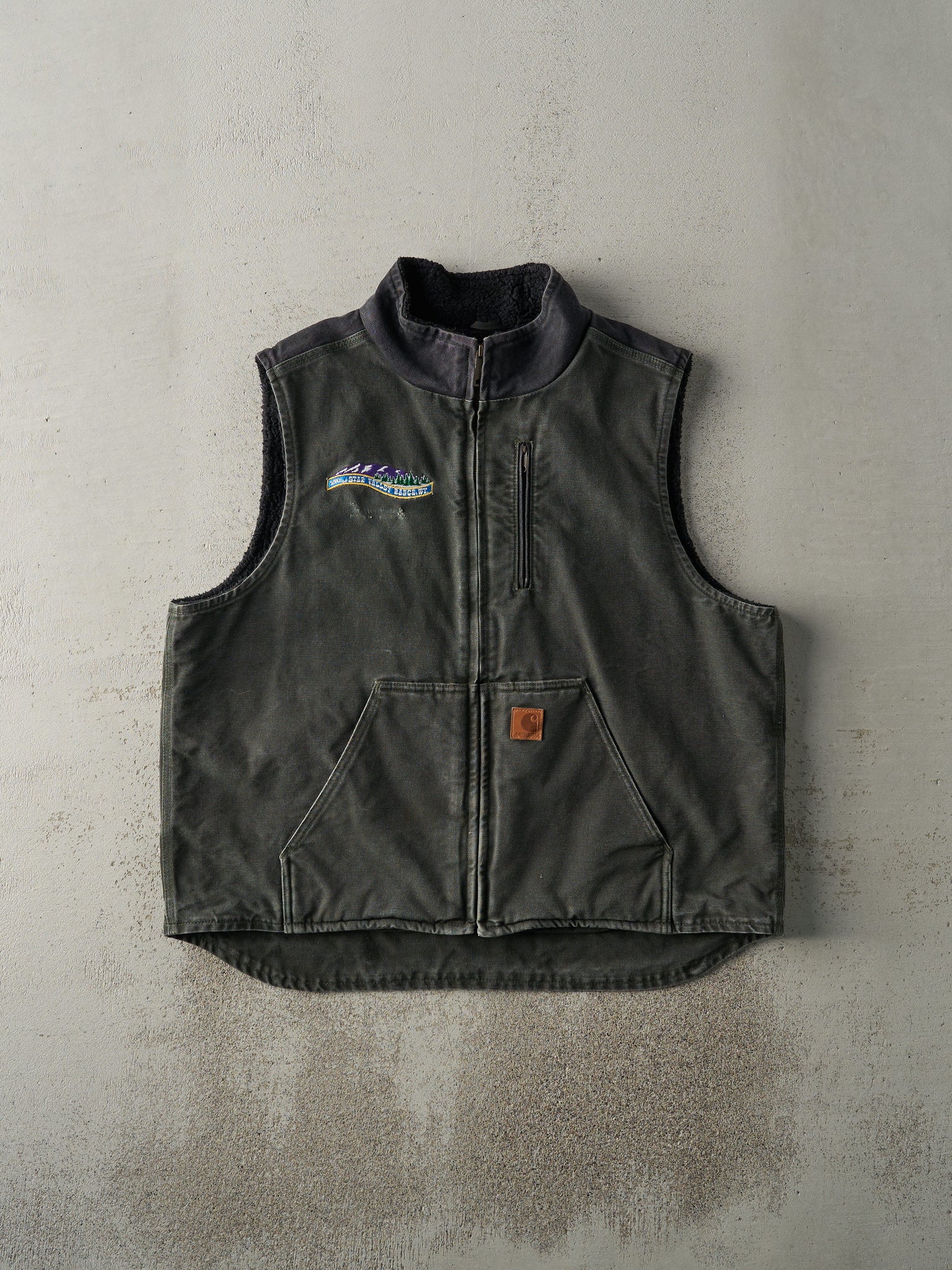 Vintage Y2K Green Carhartt Embroidered Sherpa Lined Vest (L)