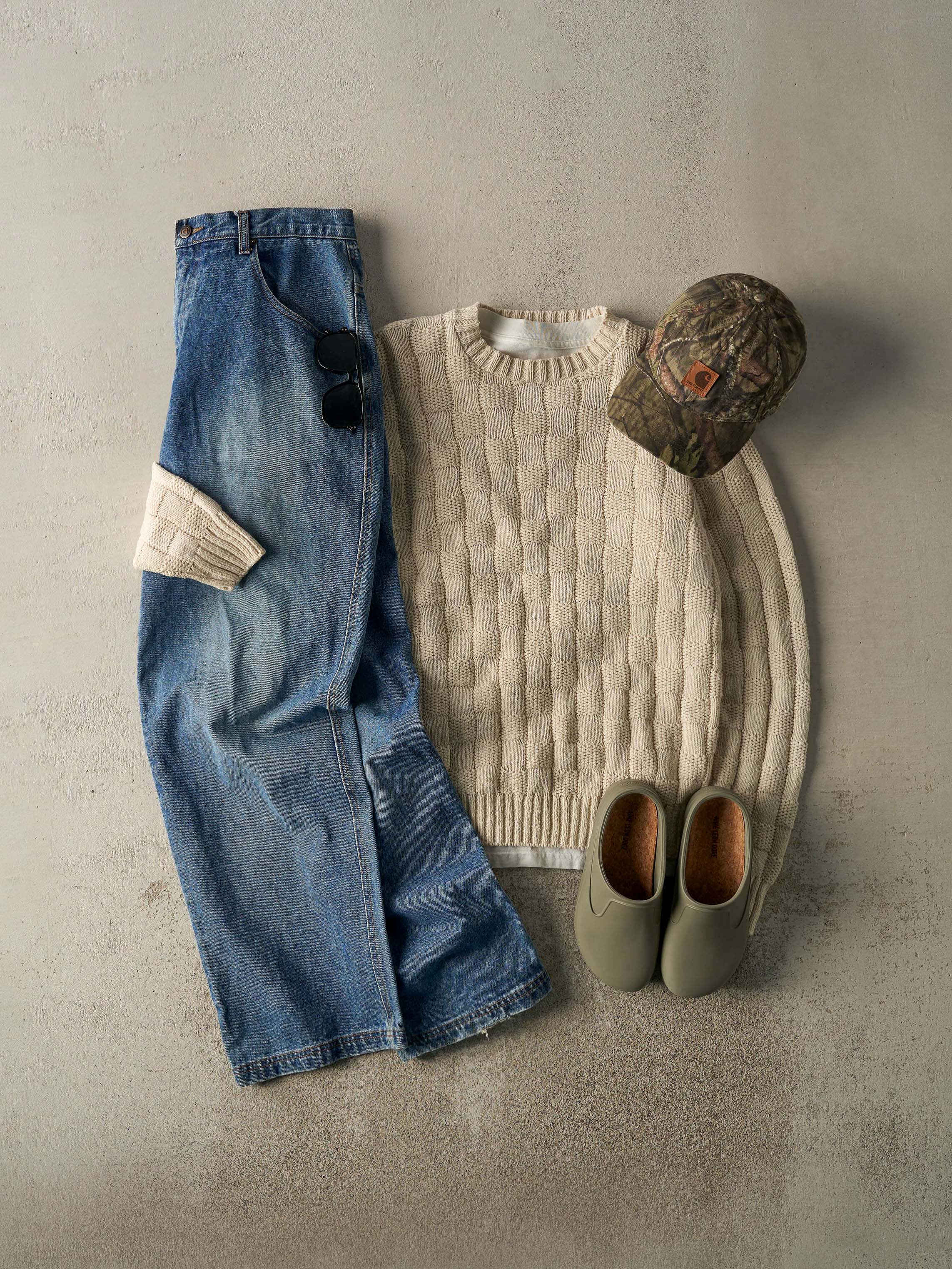 Vintage Y2K Mid Wash Airwalk Jeans (34x31.5)