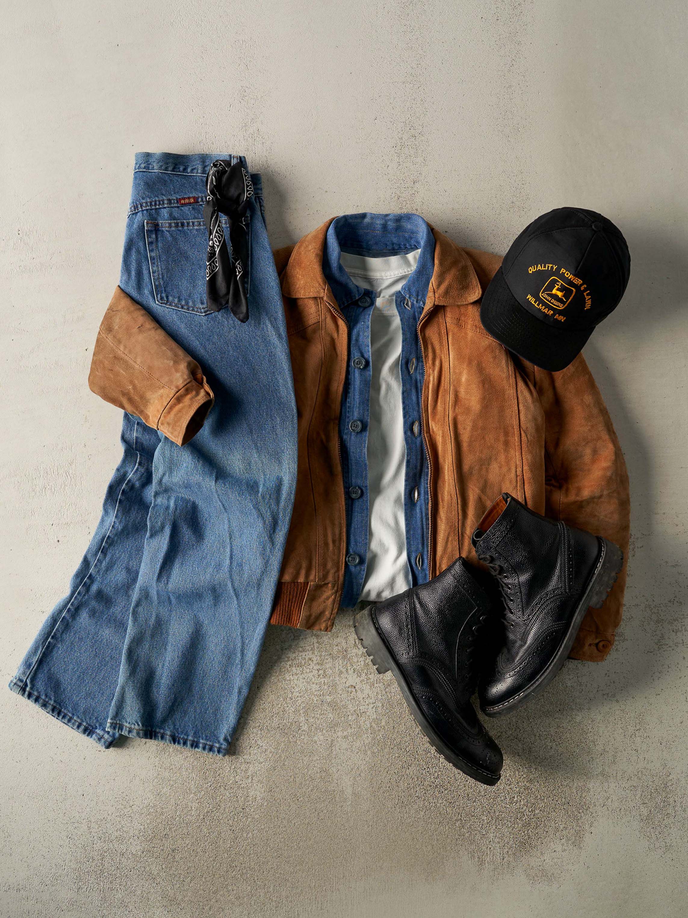 Vintage 90s Mid Wash Rustler Jeans (33x29)