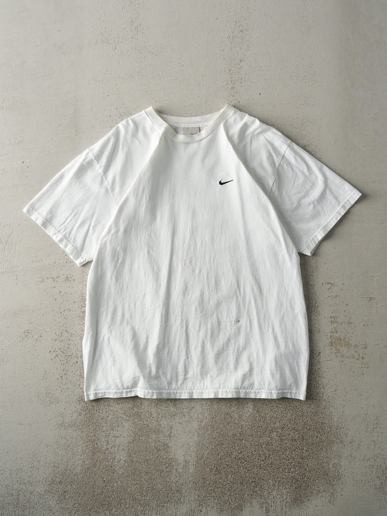 Vintage Y2K White Embroidered Nike Swoosh Tee (M/L)