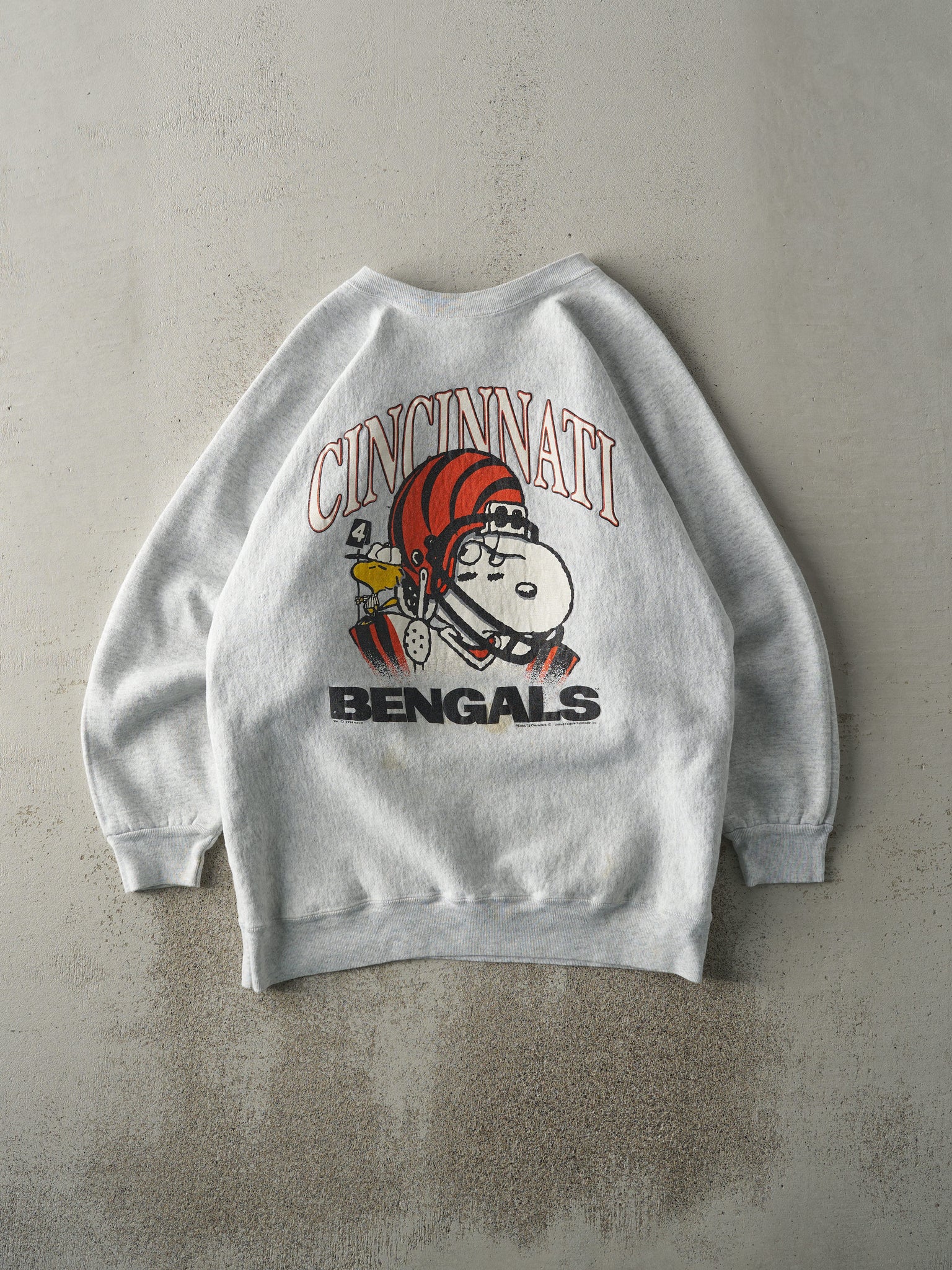 Vintage 94' Heather Grey Cincinnati Bengals x Peanuts Crewneck (L)